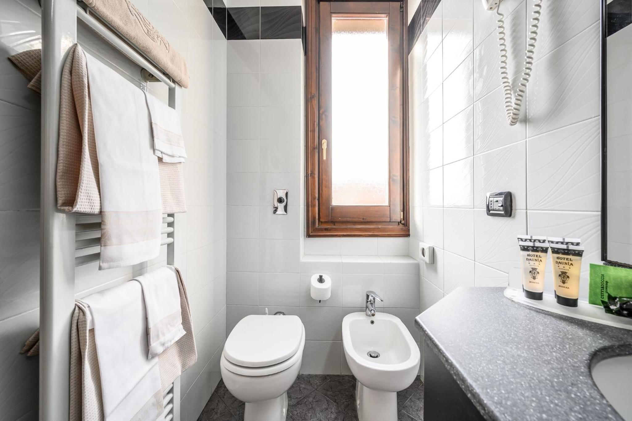 Standard Double or Twin Room photo 2