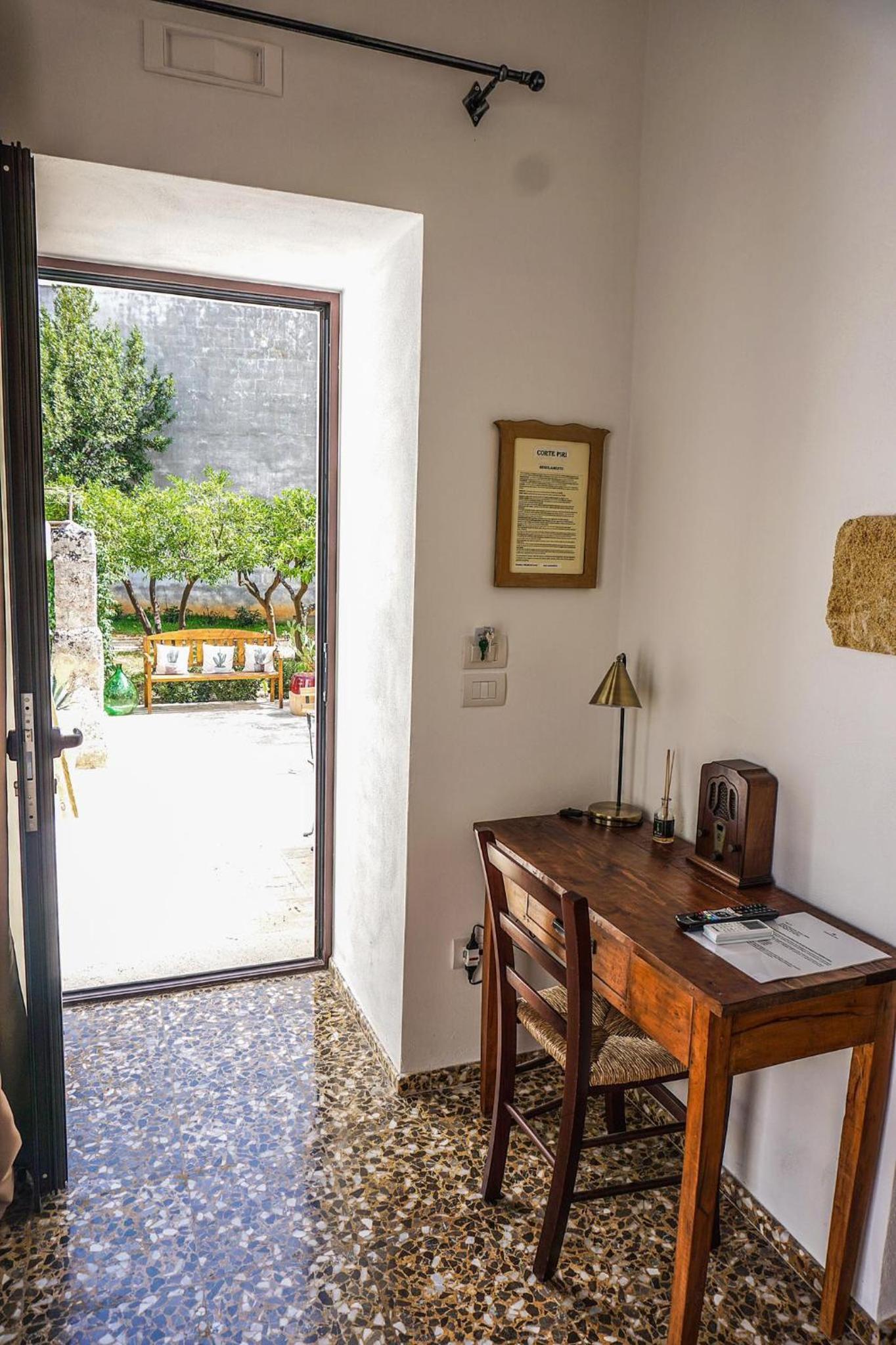 Queen Room with Garden View - Photo 1