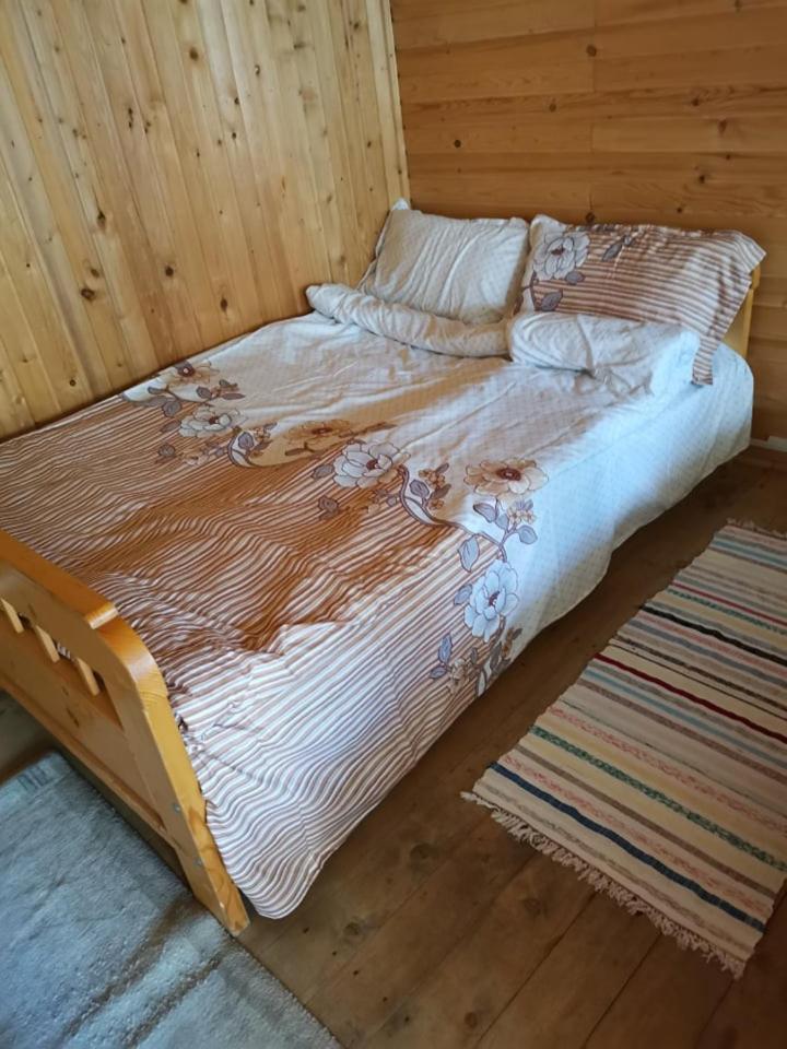 Four-Bedroom House - Photo 12