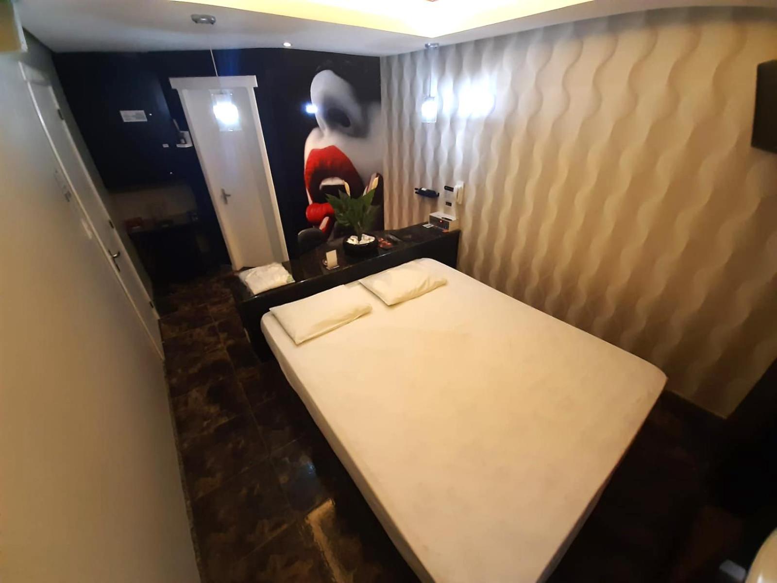 Double Room with Spa Bath photo 3