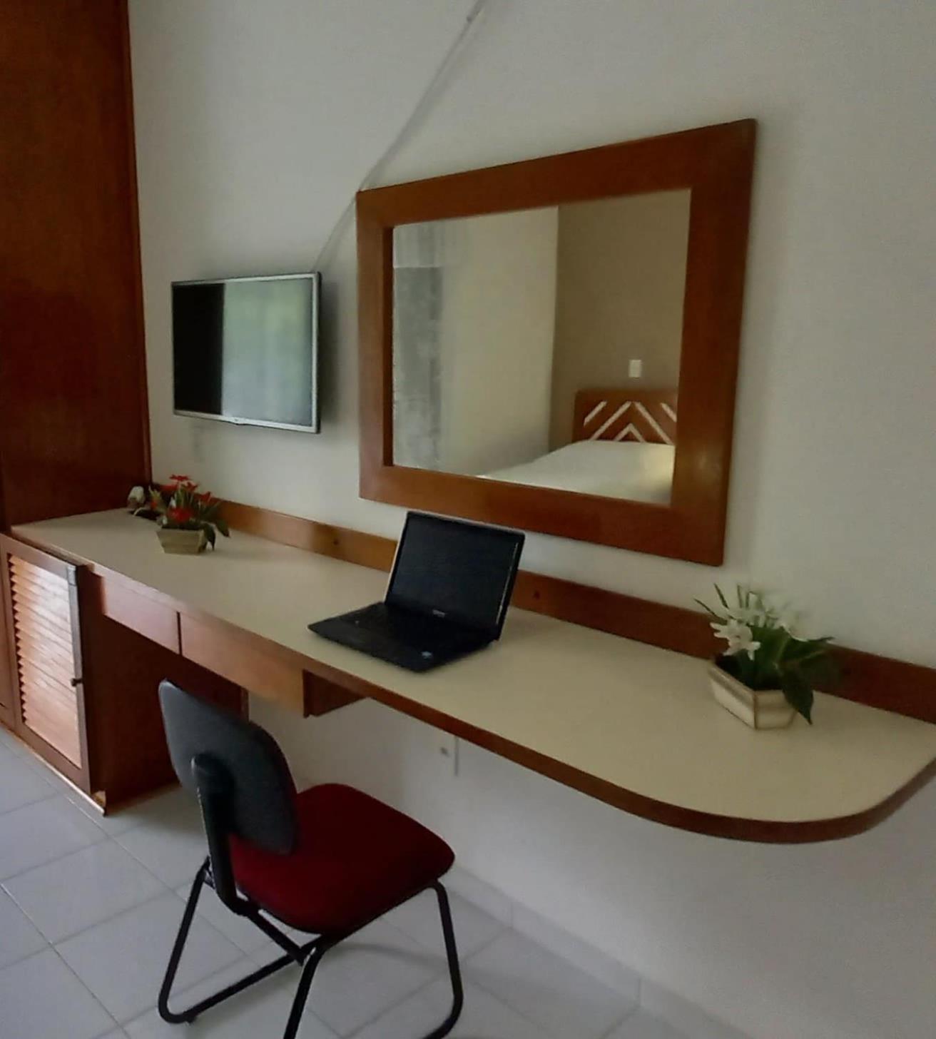 Apartment with Balcony photo 2
