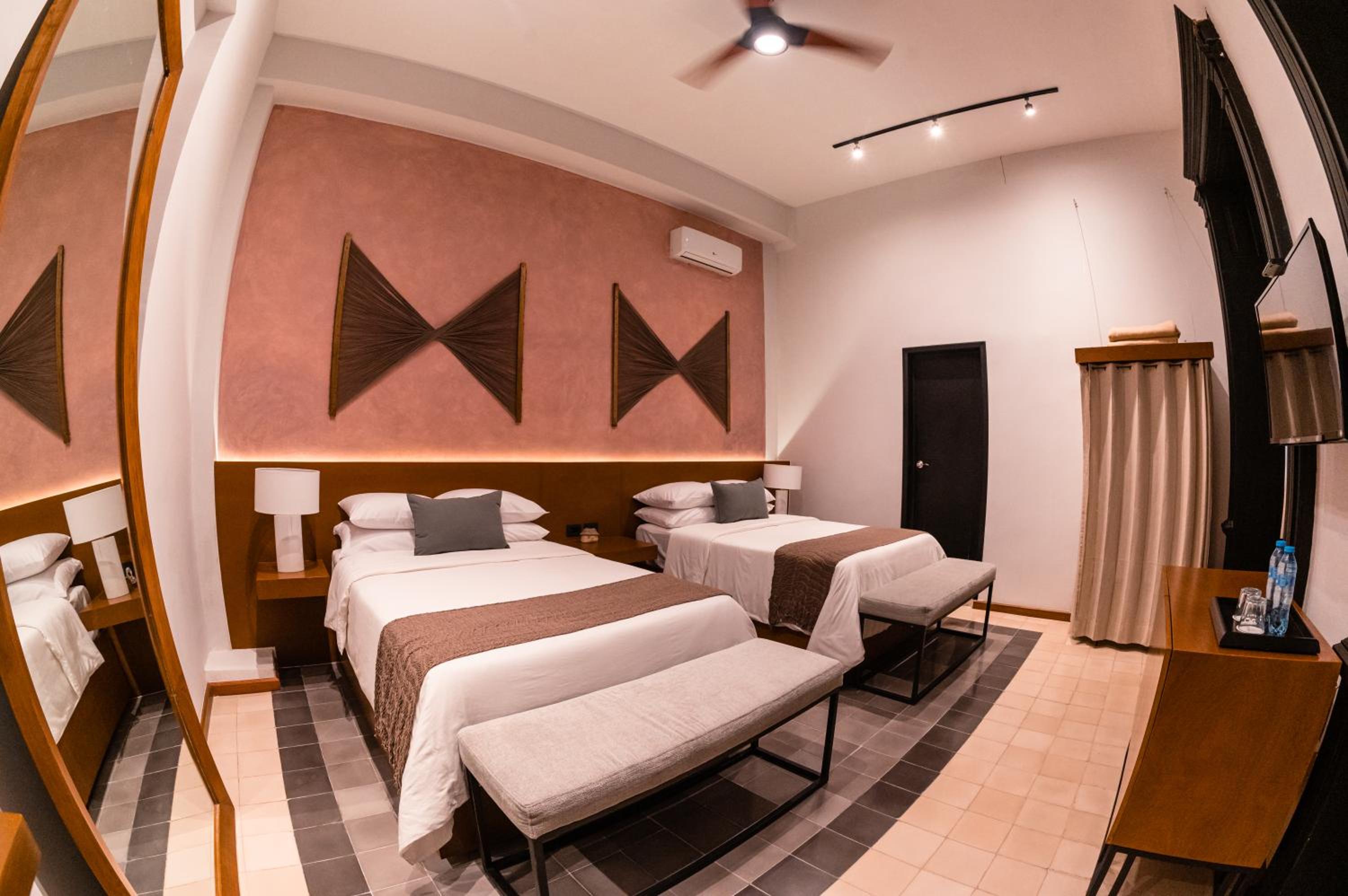 Double Room with Two Double Beds - Photo 4