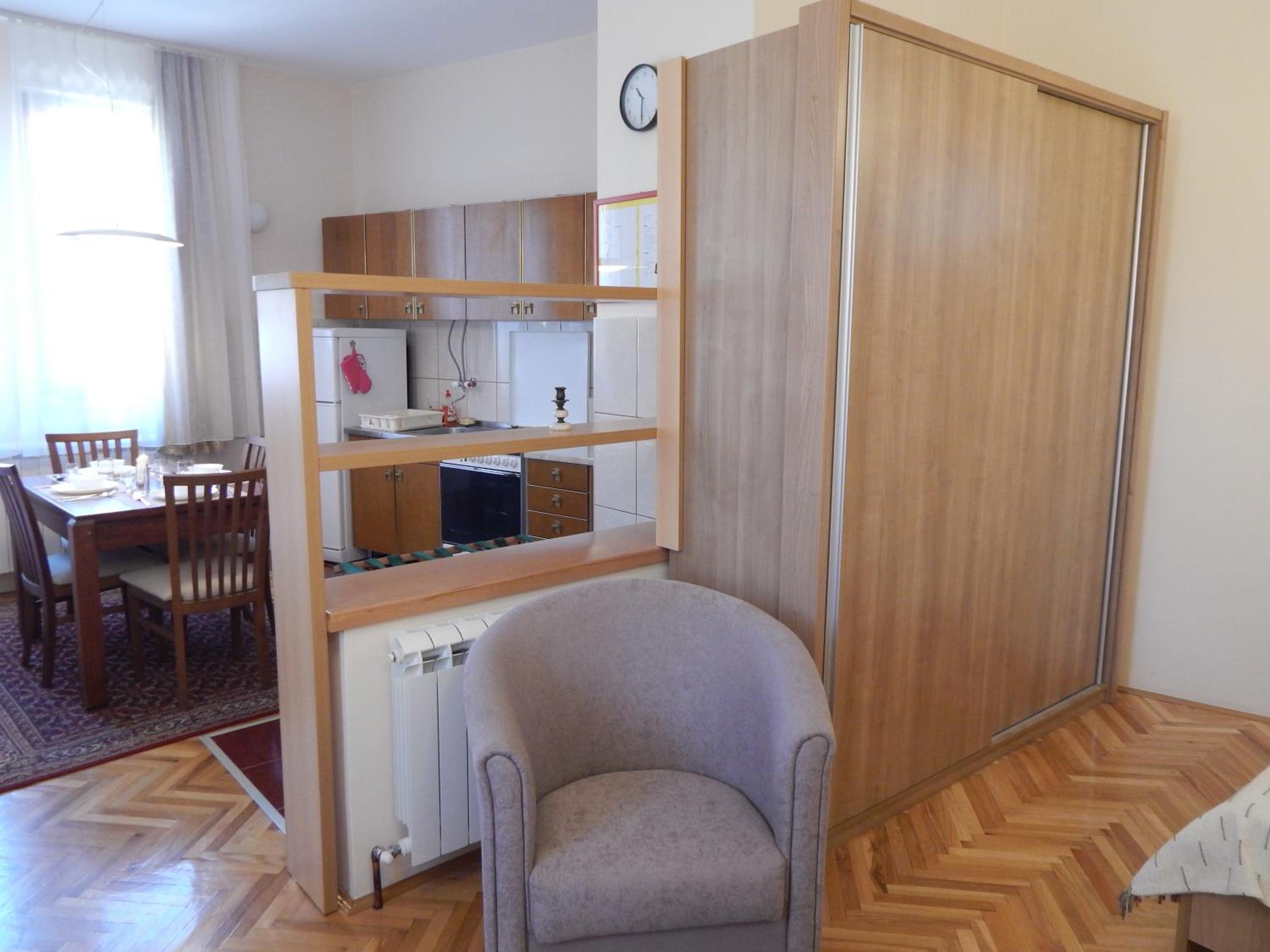 One-Bedroom Apartment photo 3