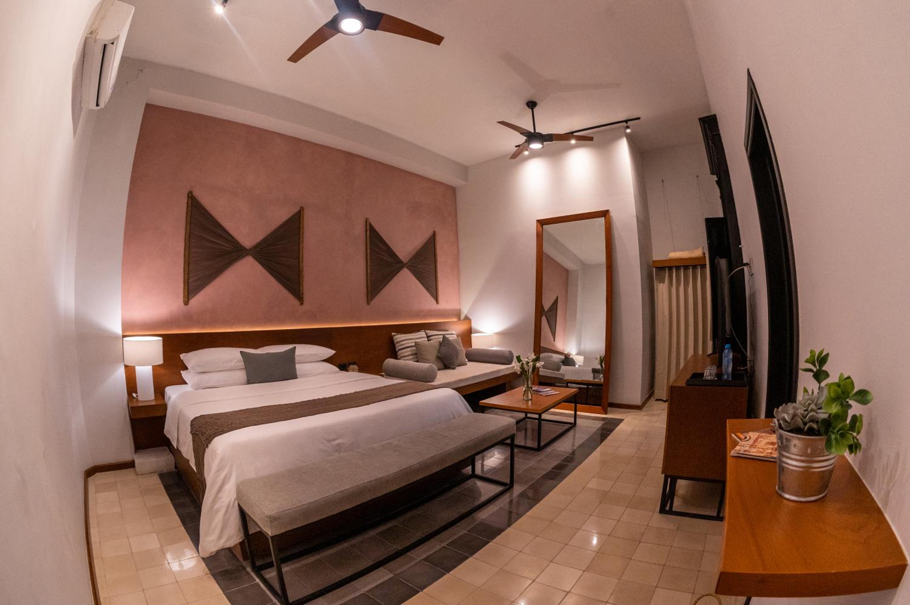 King Suite photo 3