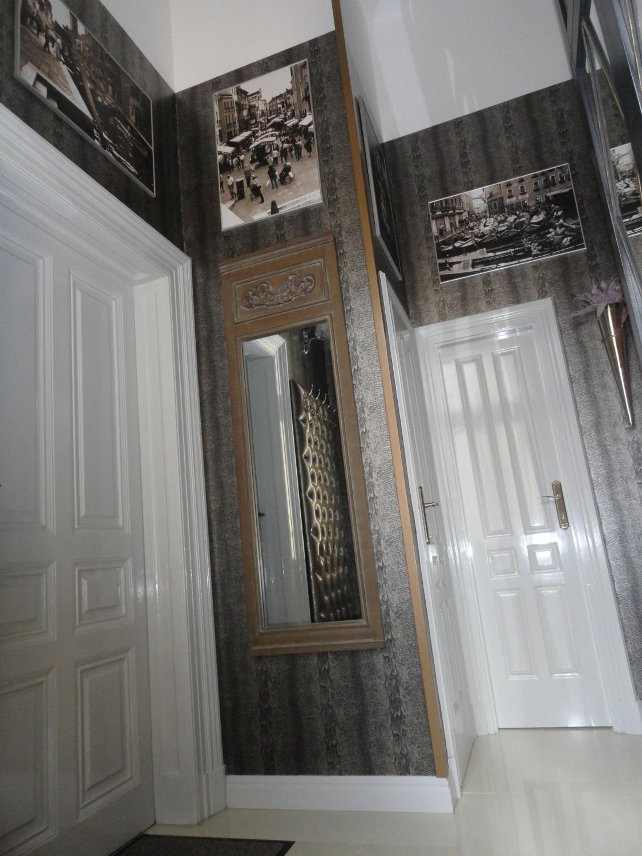 Two-Bedroom Apartment - Photo 46