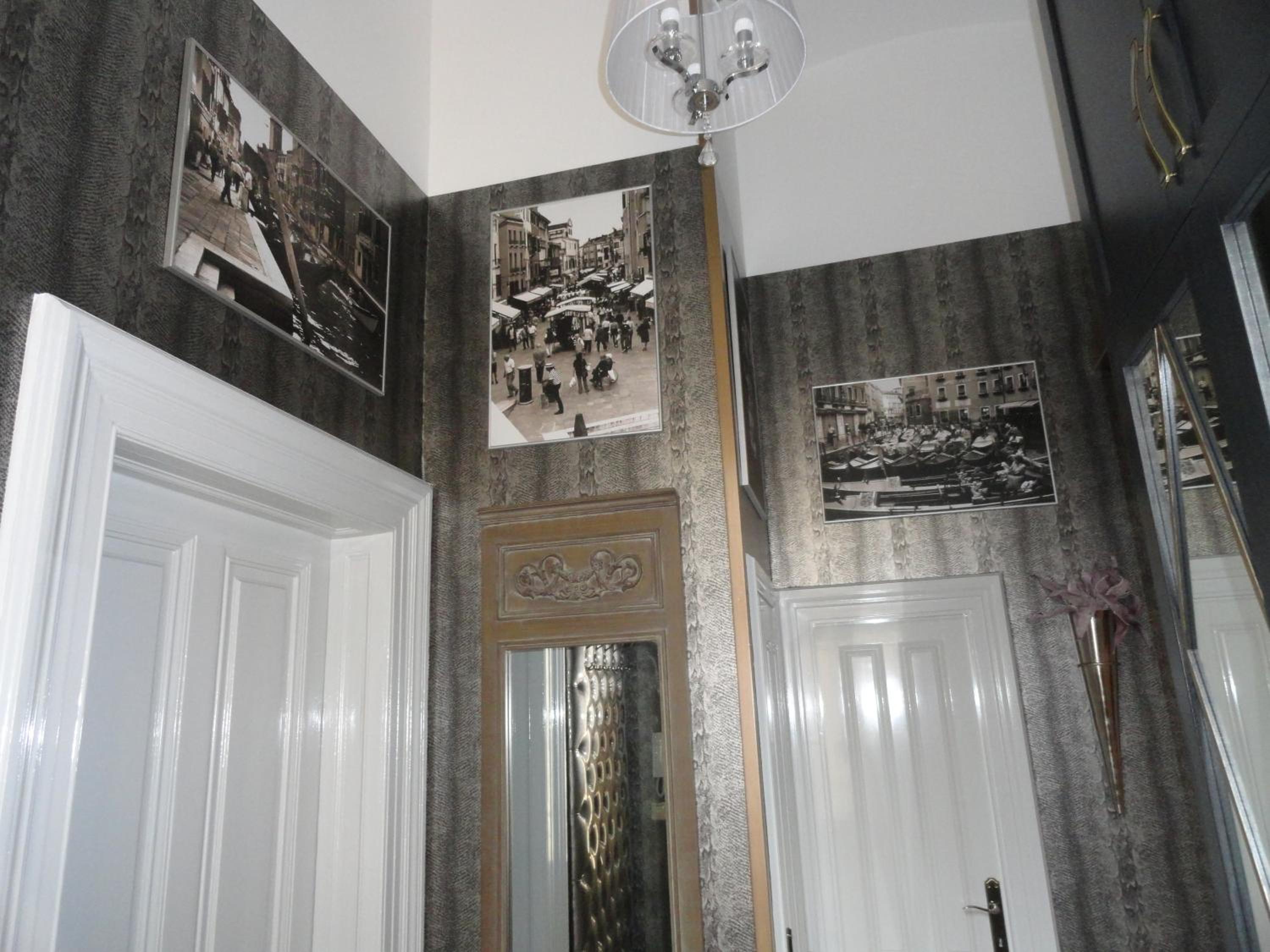Two-Bedroom Apartment - Photo 141