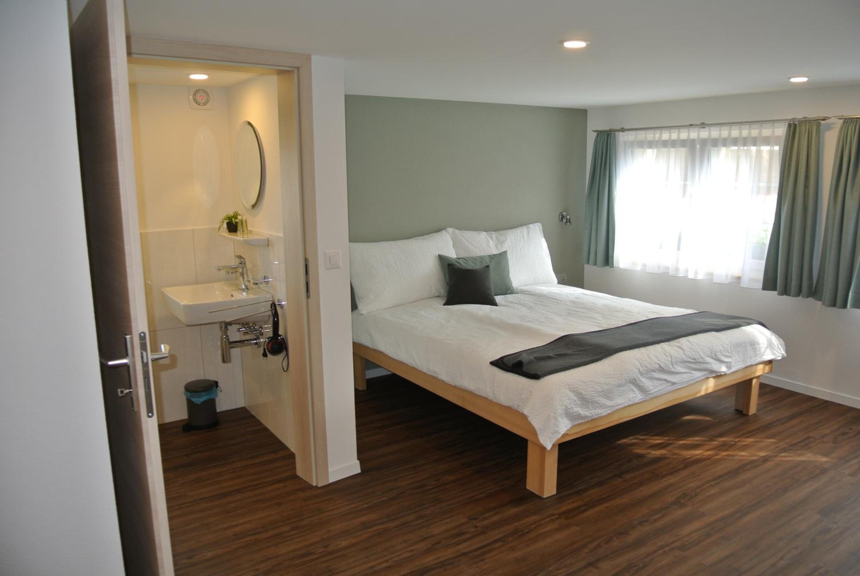 Classic Quadruple Room - Photo 2