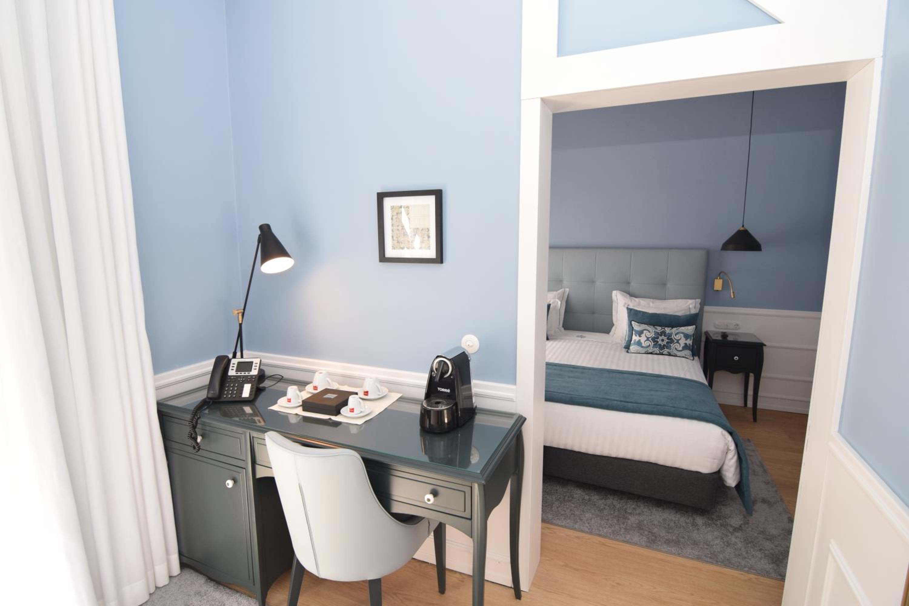 Deluxe Double or Twin Room - Photo 2
