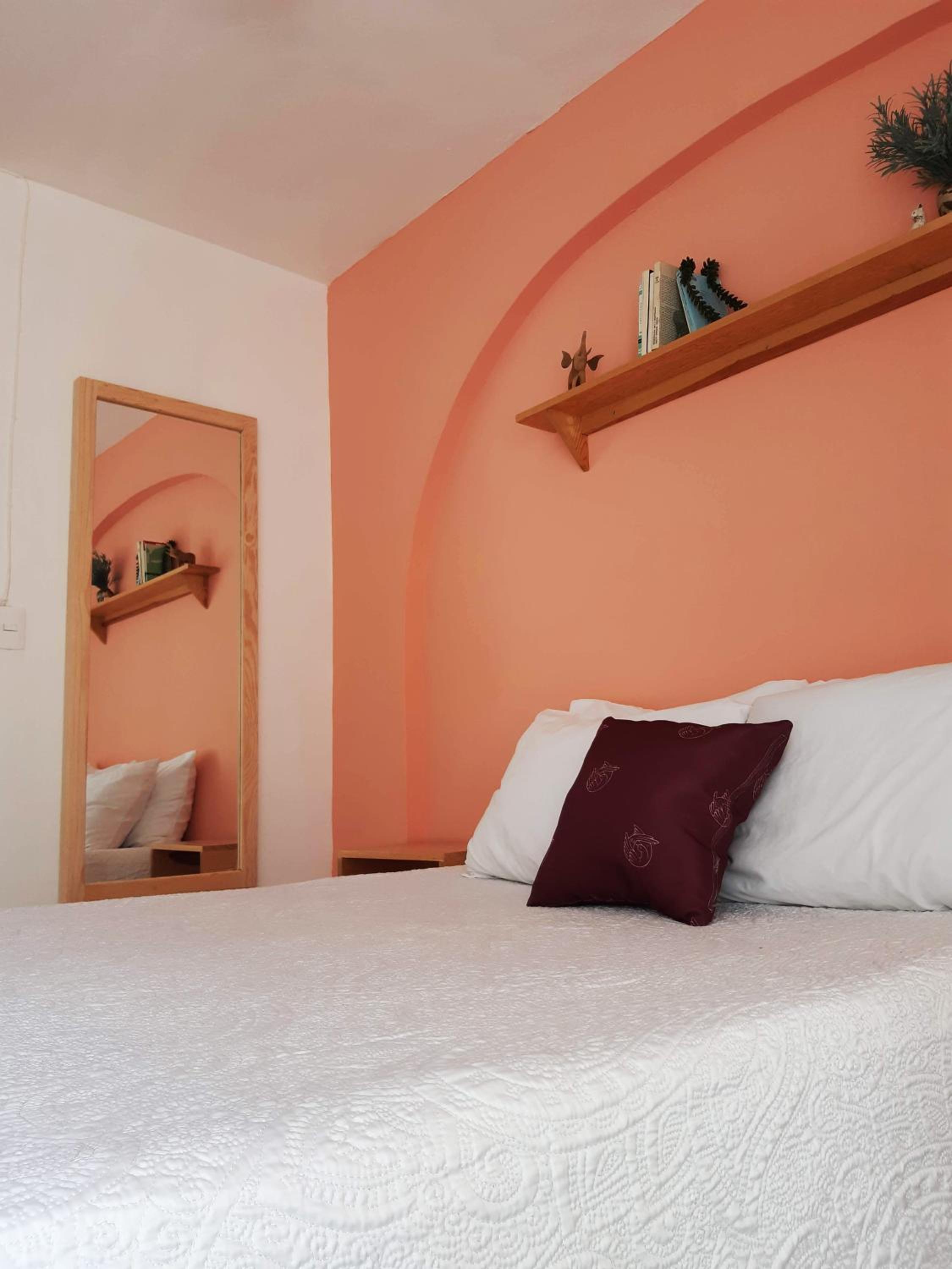 Deluxe Double Room with Balcony - Photo 8