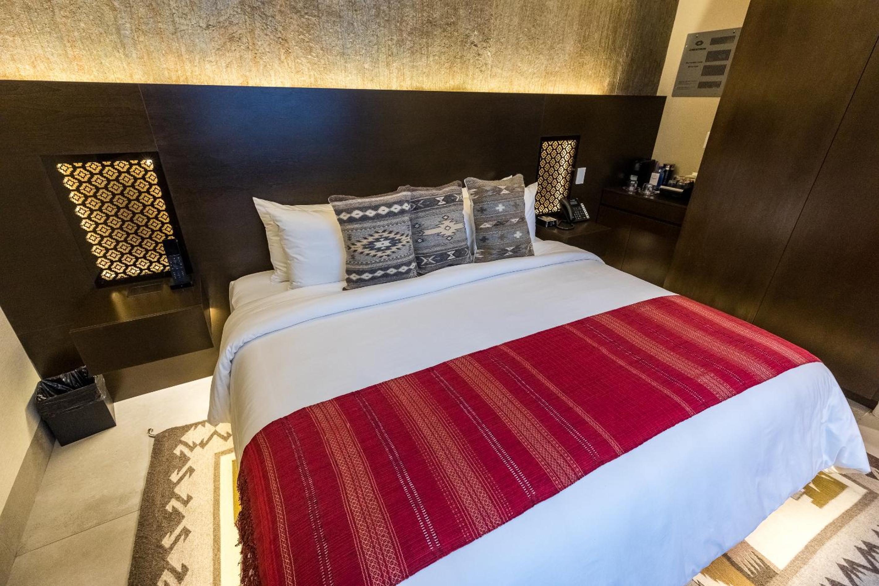 King Room with Garden View - Photo 3