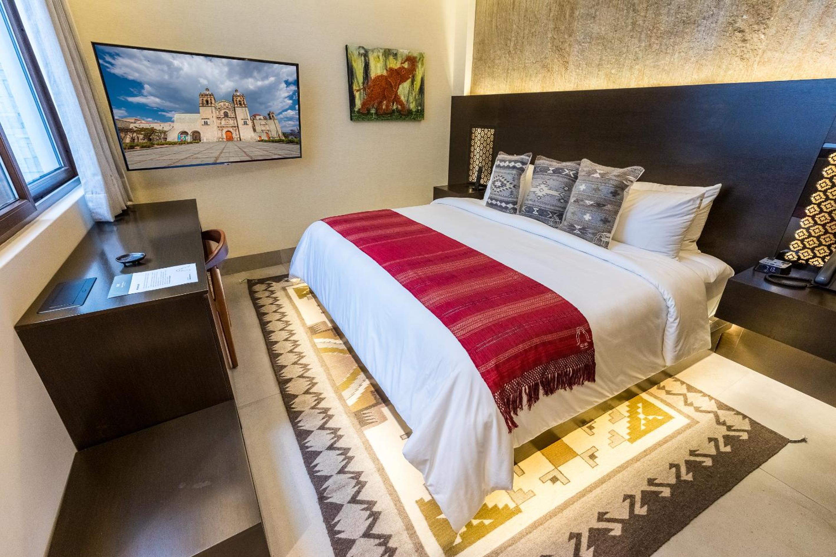 King Room with Garden View - Photo 10