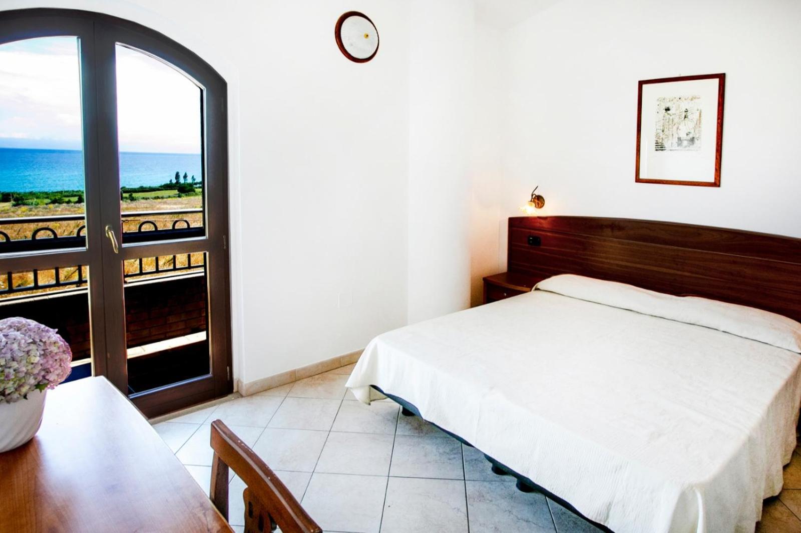 Double or Twin Room photo 2