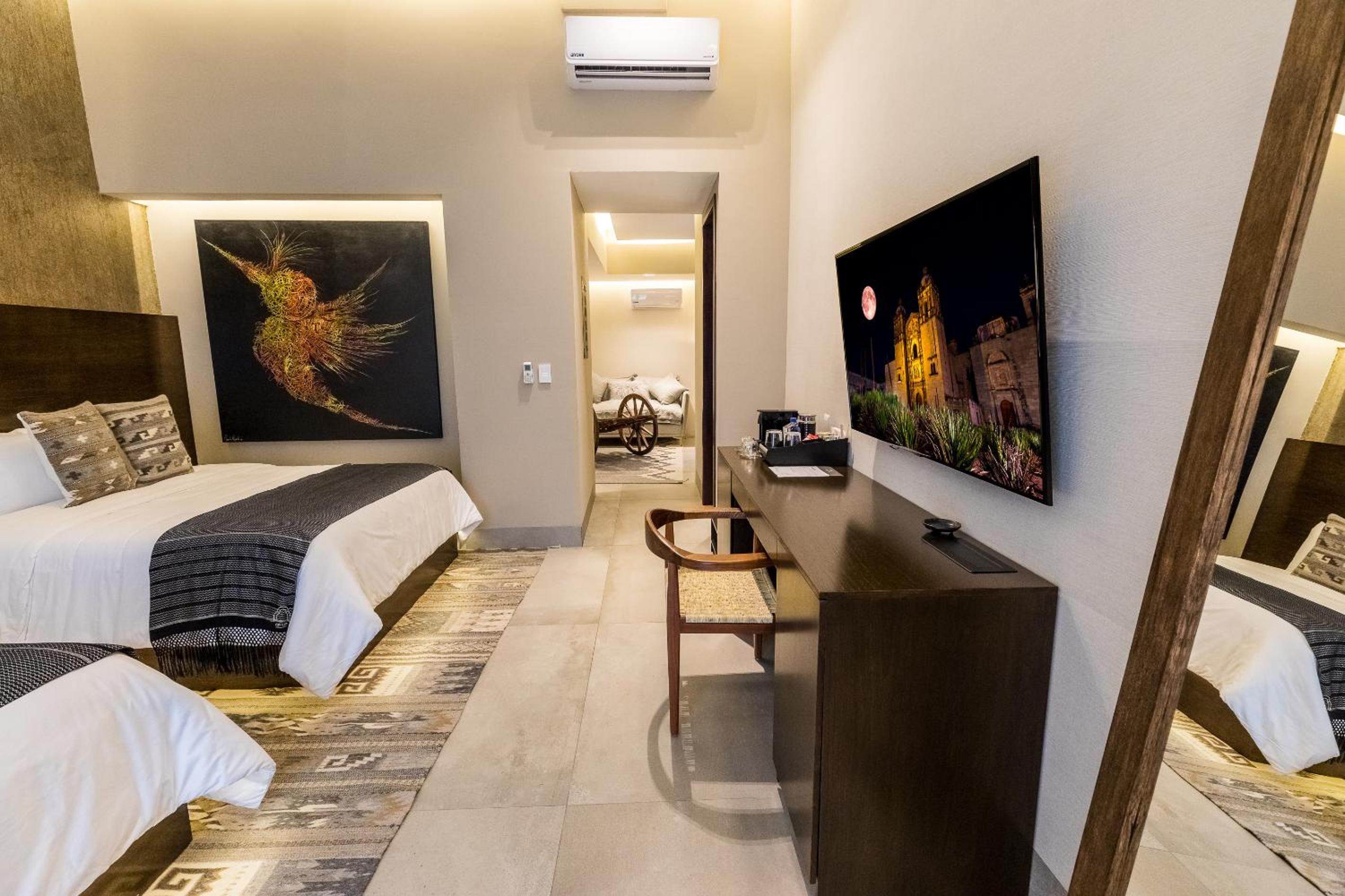 Large Double Room - Photo 1