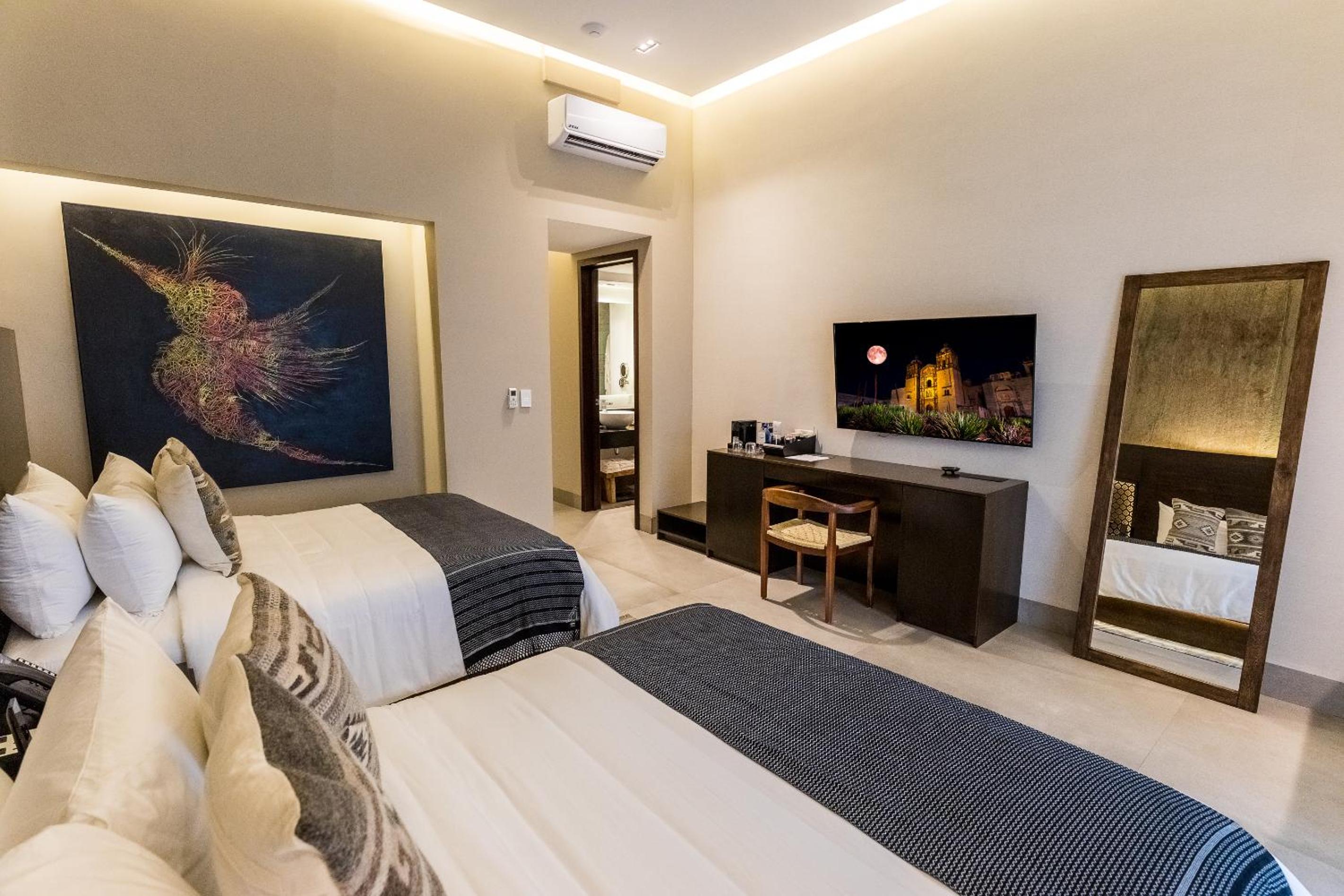 Large Double Room - Photo 14
