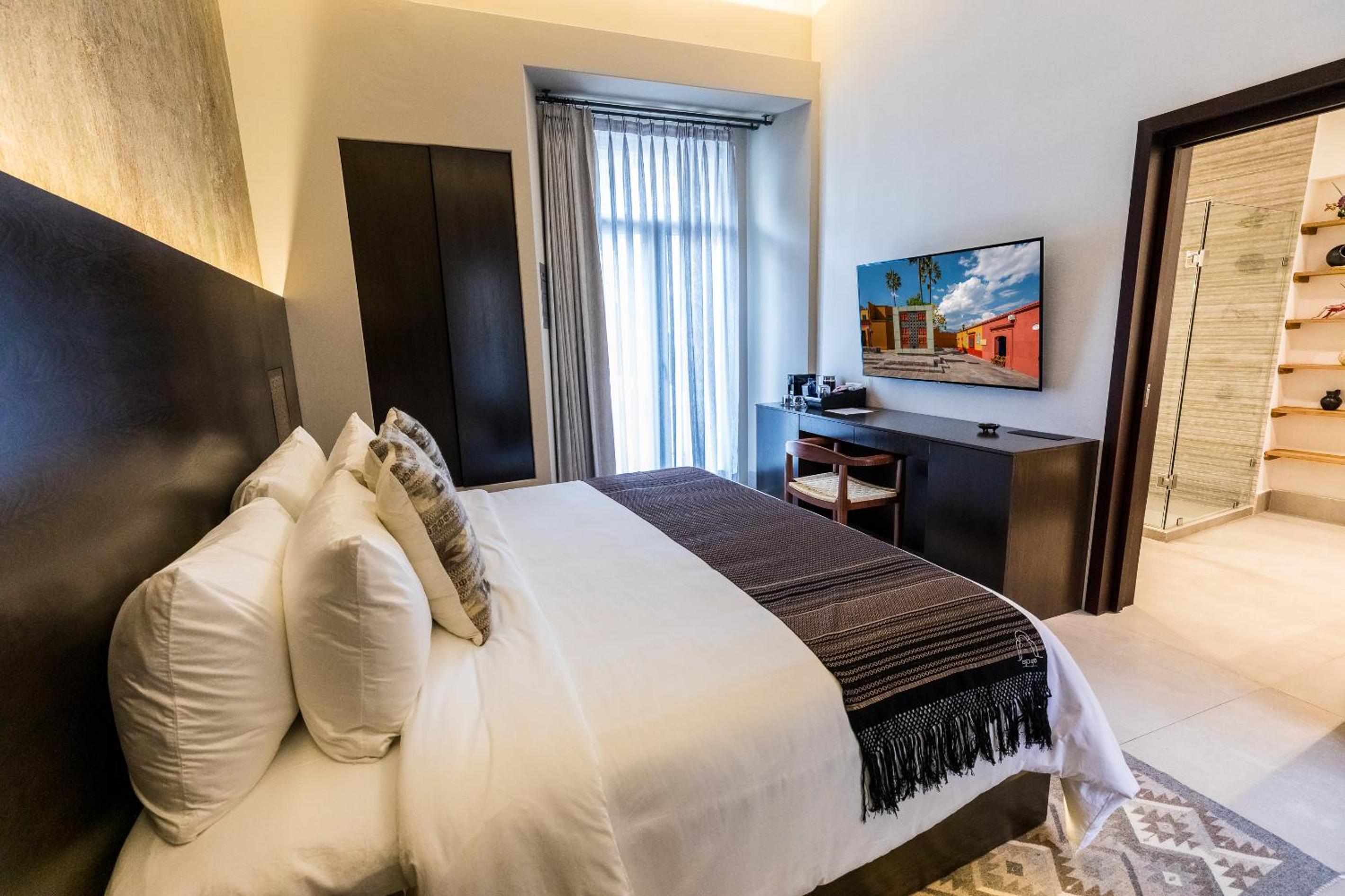 Junior Suite - Photo 1