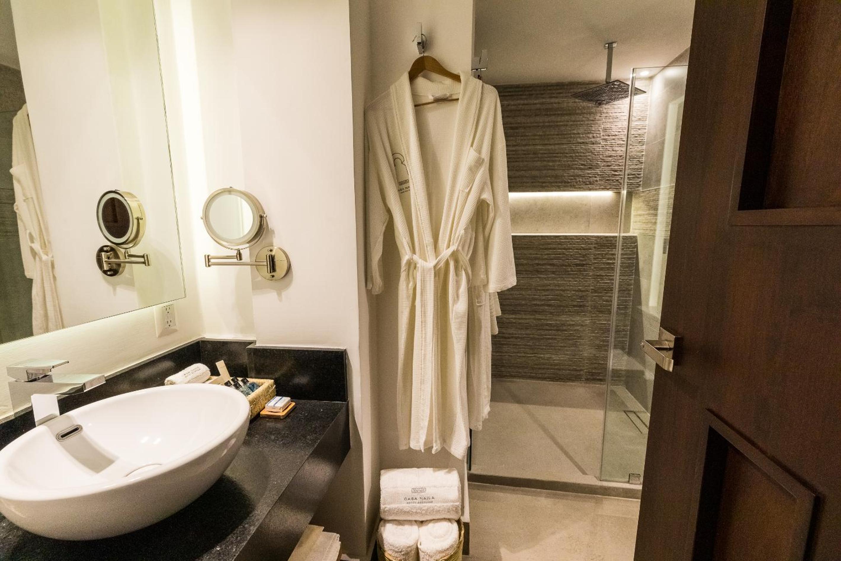 Large Double Room - Photo 15