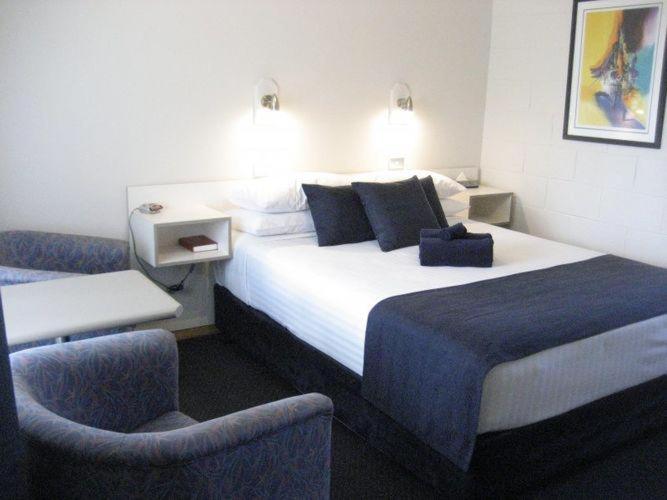 Deluxe Queen Room