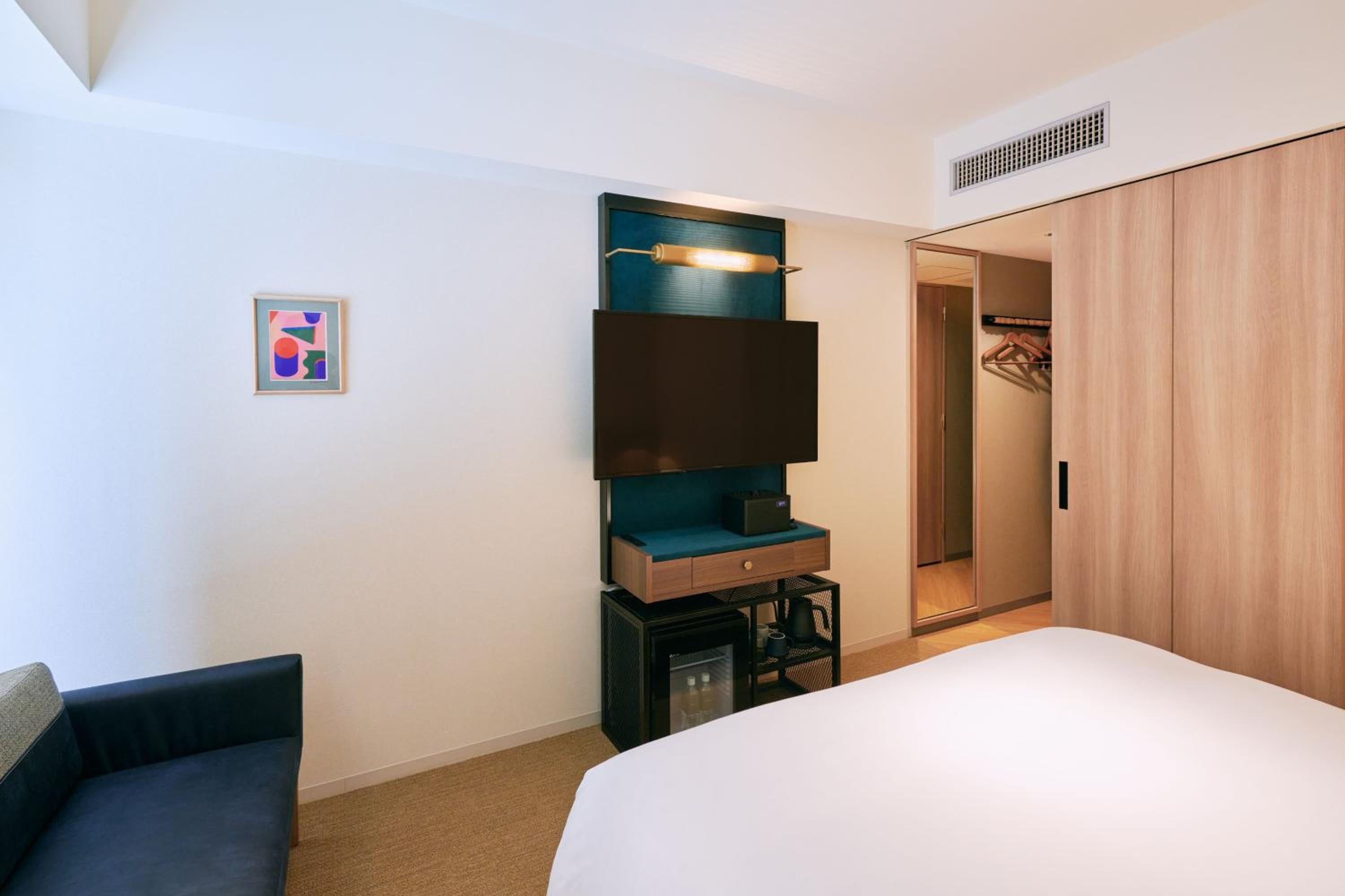 Superior Double Room with Shower - Photo 3