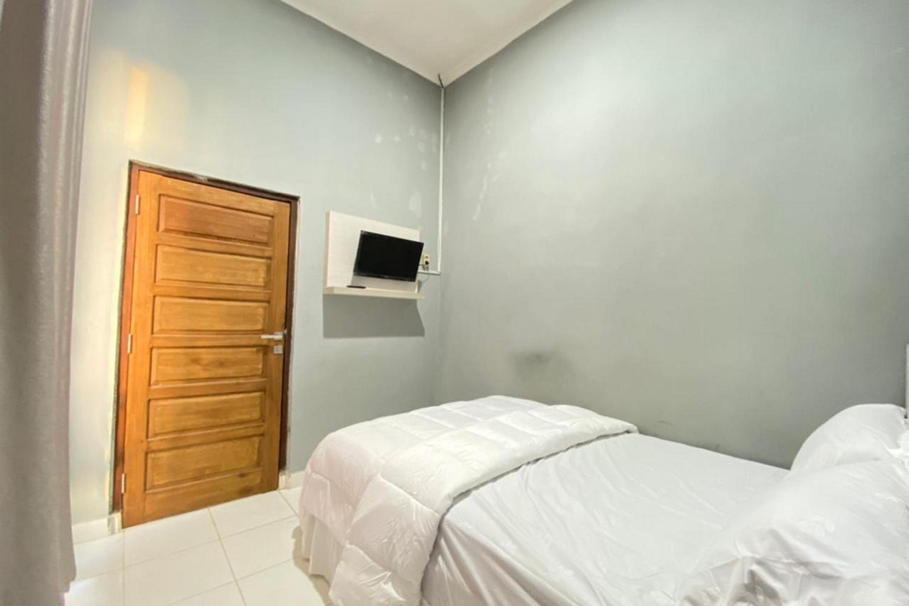 Economy Double Room photo 3