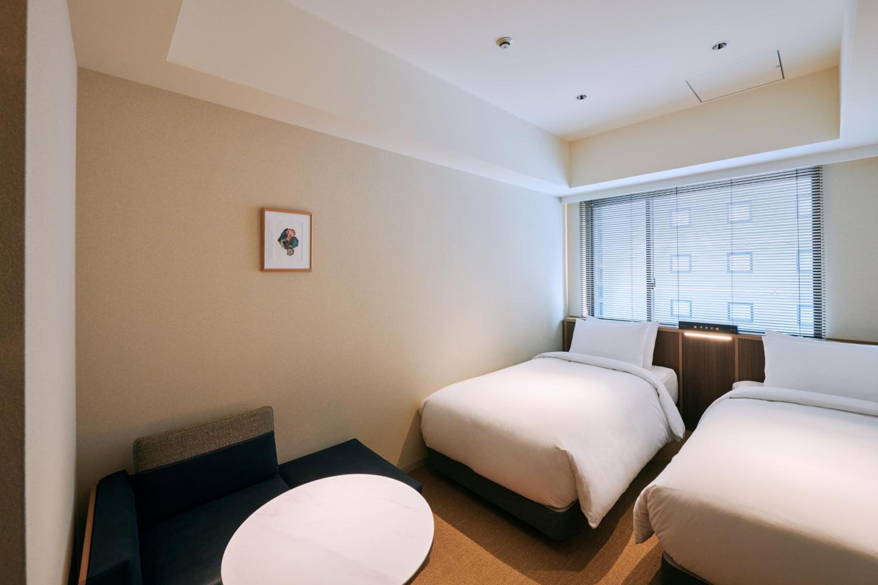 Twin Room with Shower - Photo 3