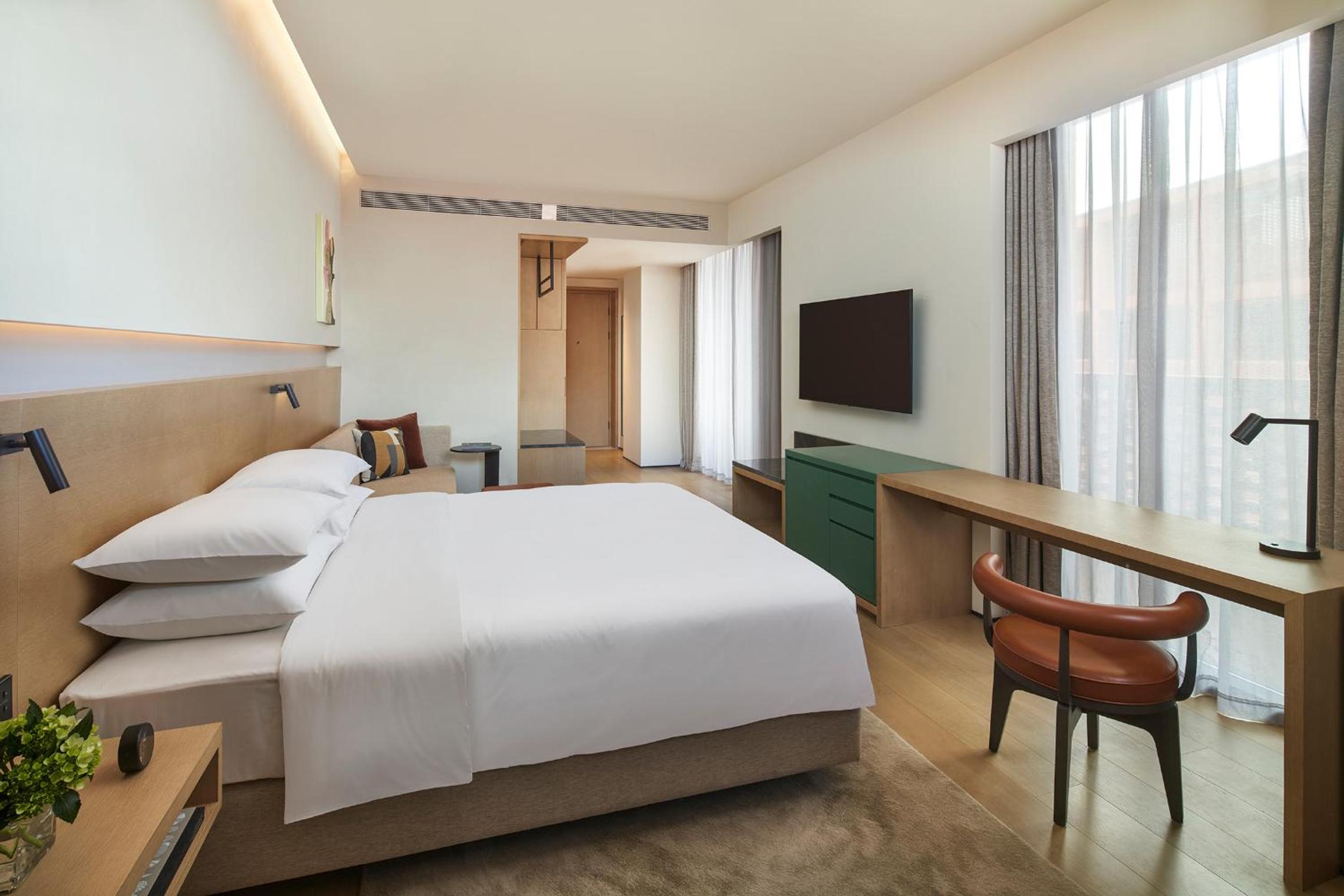 Corner King Room with Sofa Bed