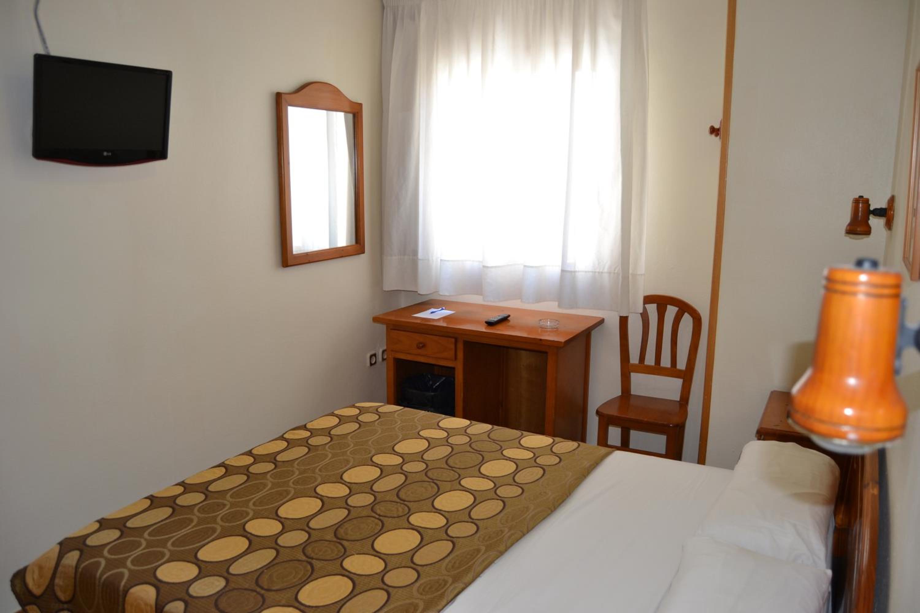 Habitación individual con estacionamiento incluido