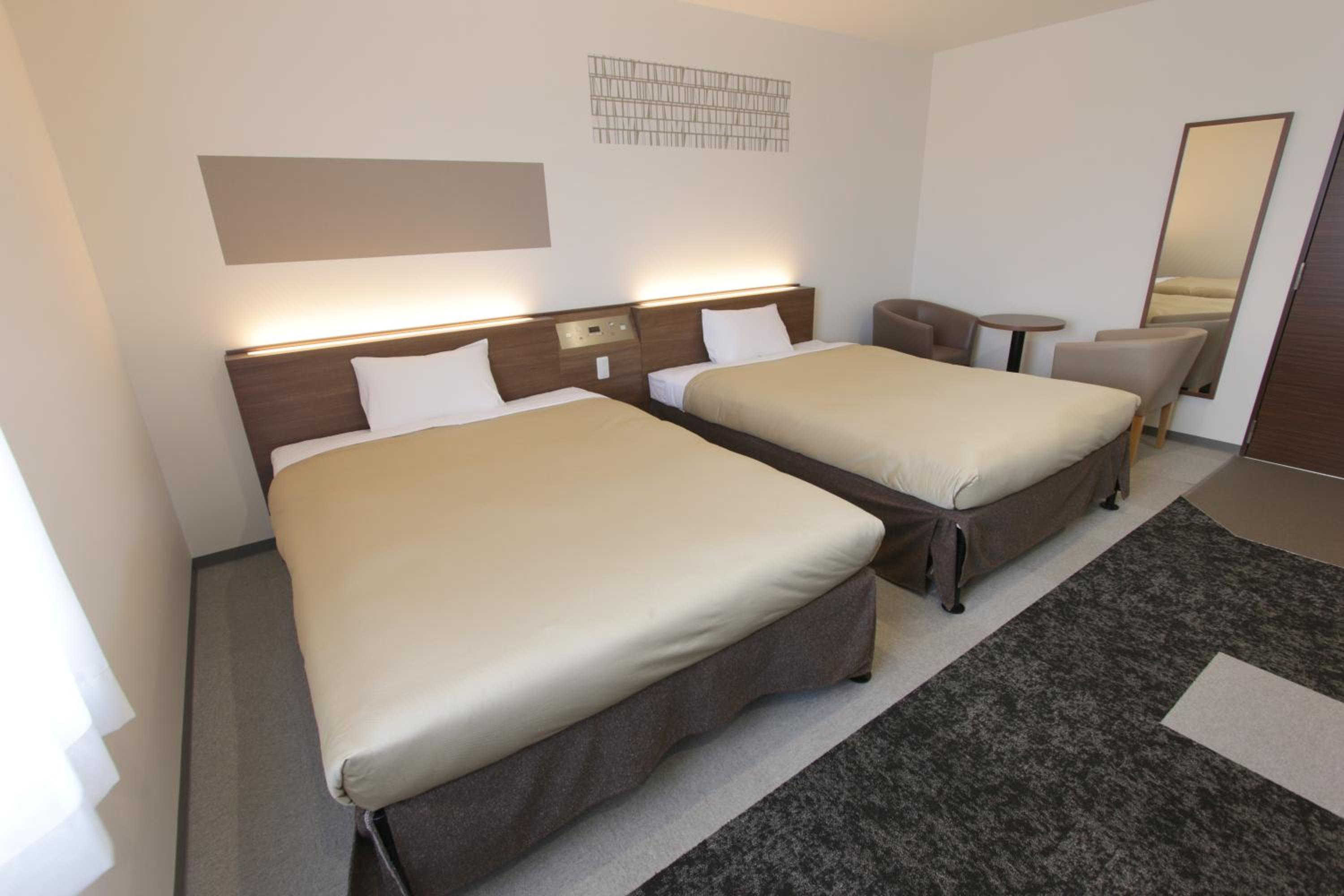 Twin Room - Non-Smoking photo 1