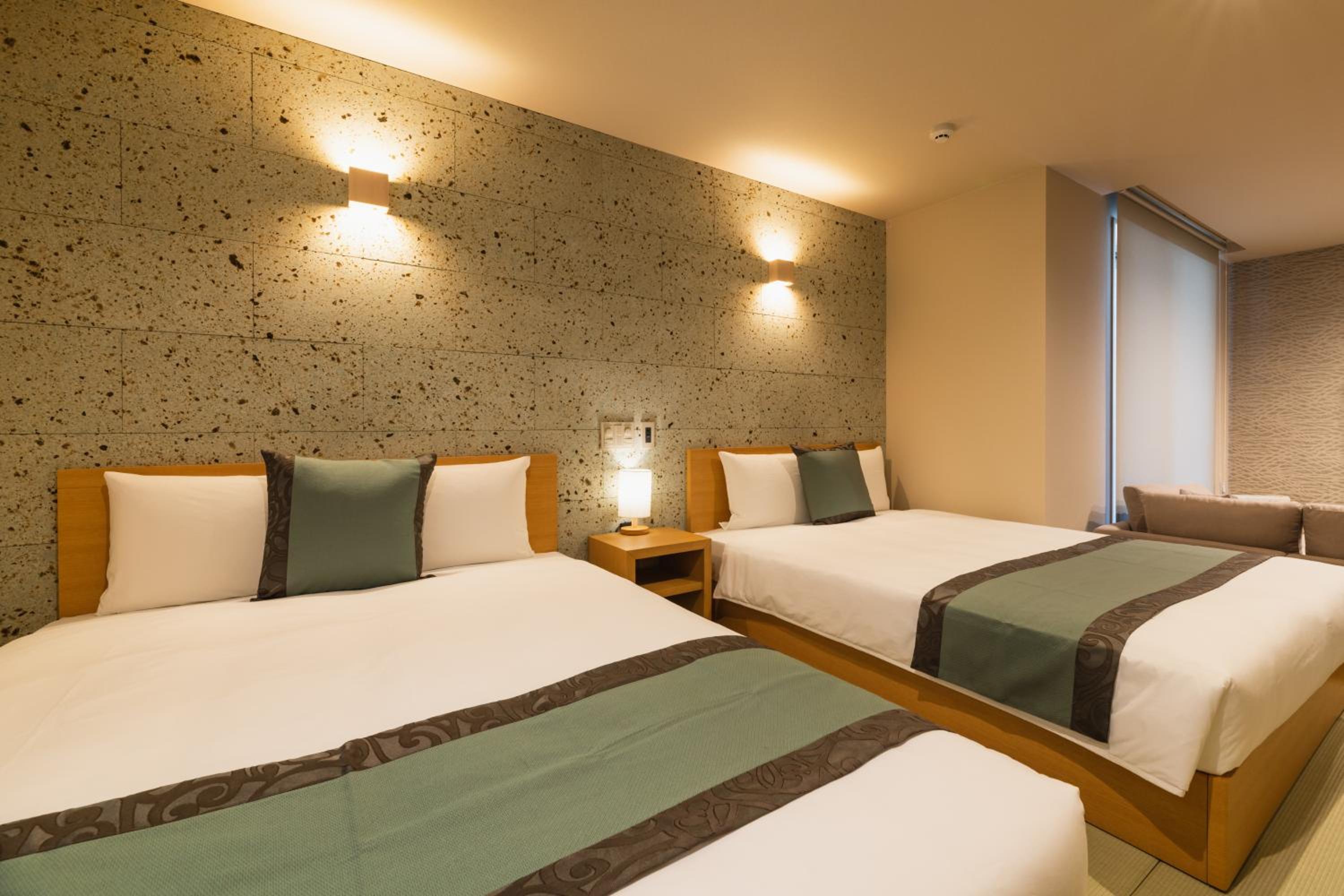 Standard Twin Room - Photo 4