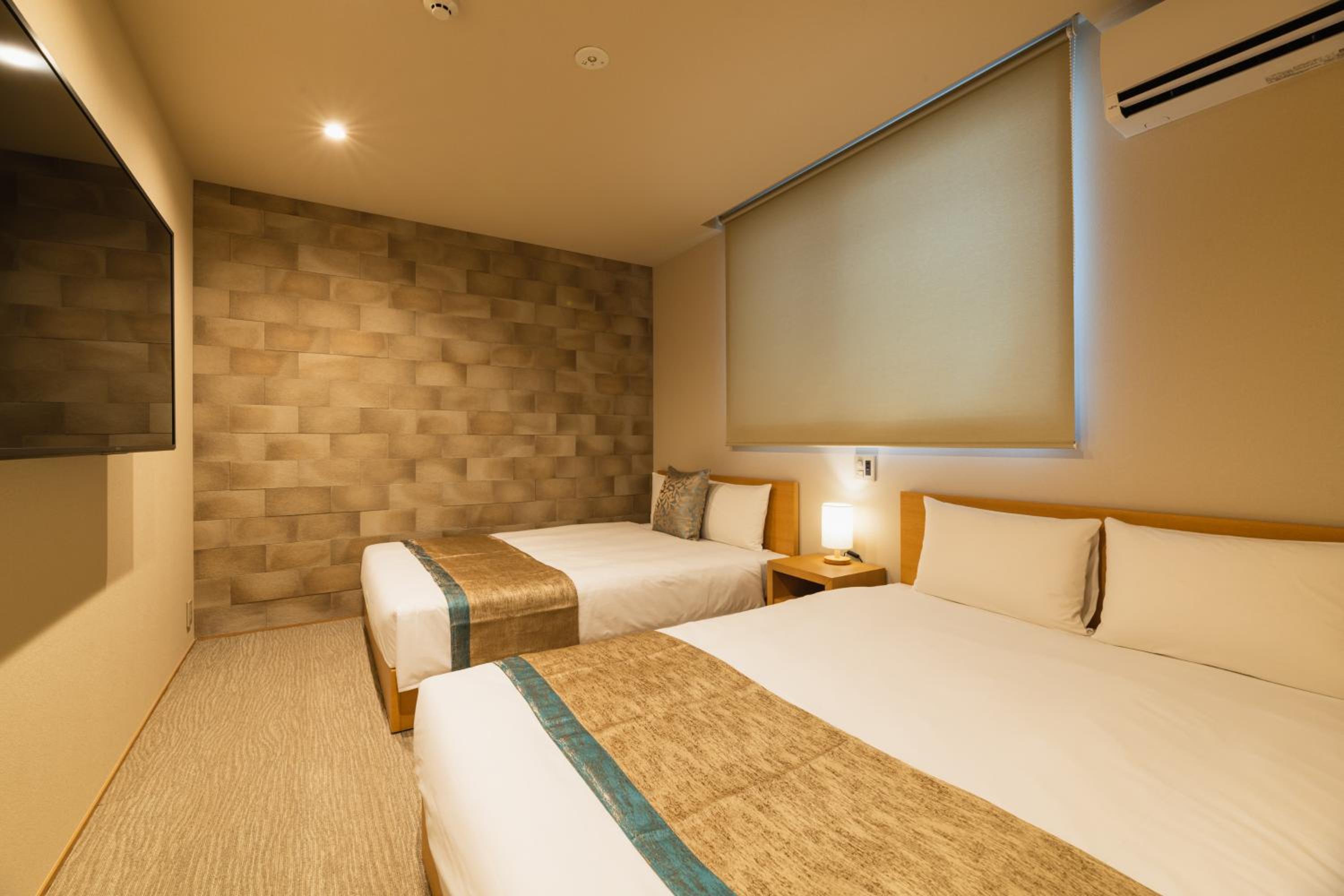 Executive Suite - Photo 6