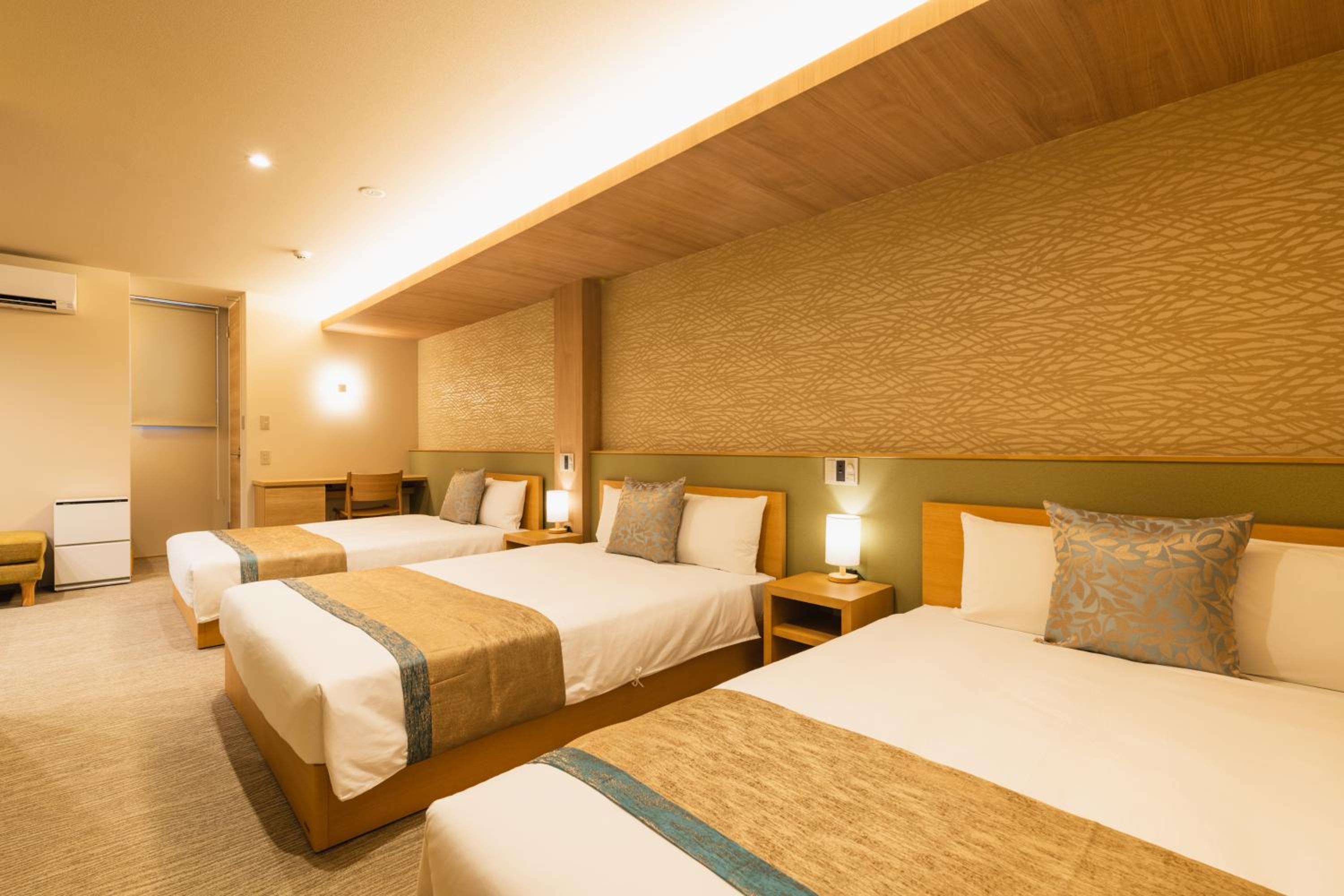 Executive Suite - Photo 7