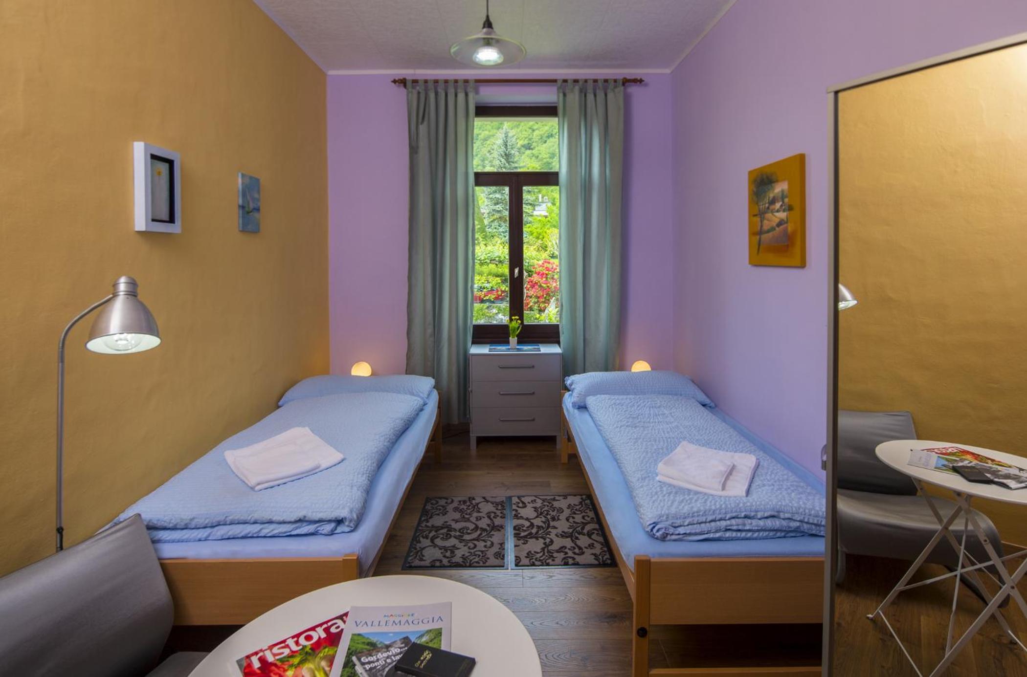 Standard Twin Room with Shared Bathroom photo 1