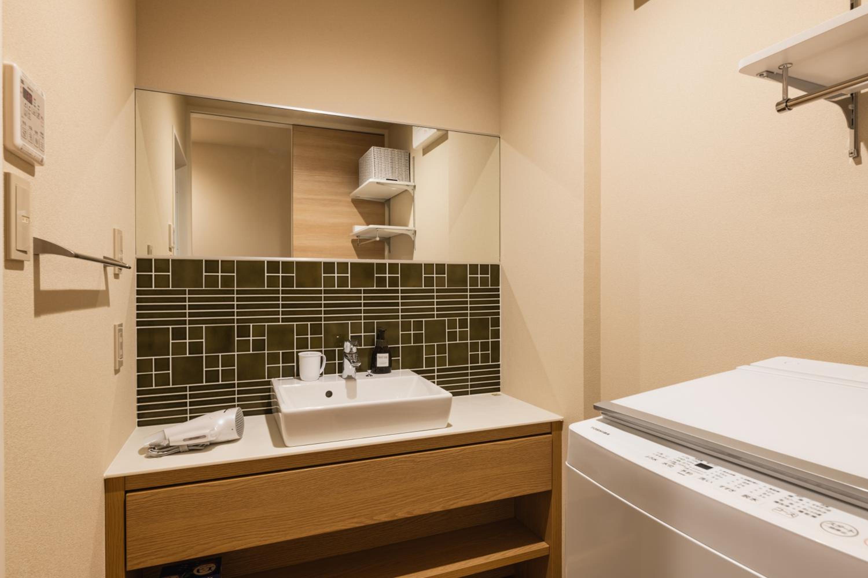 Standard Twin Room - Photo 7