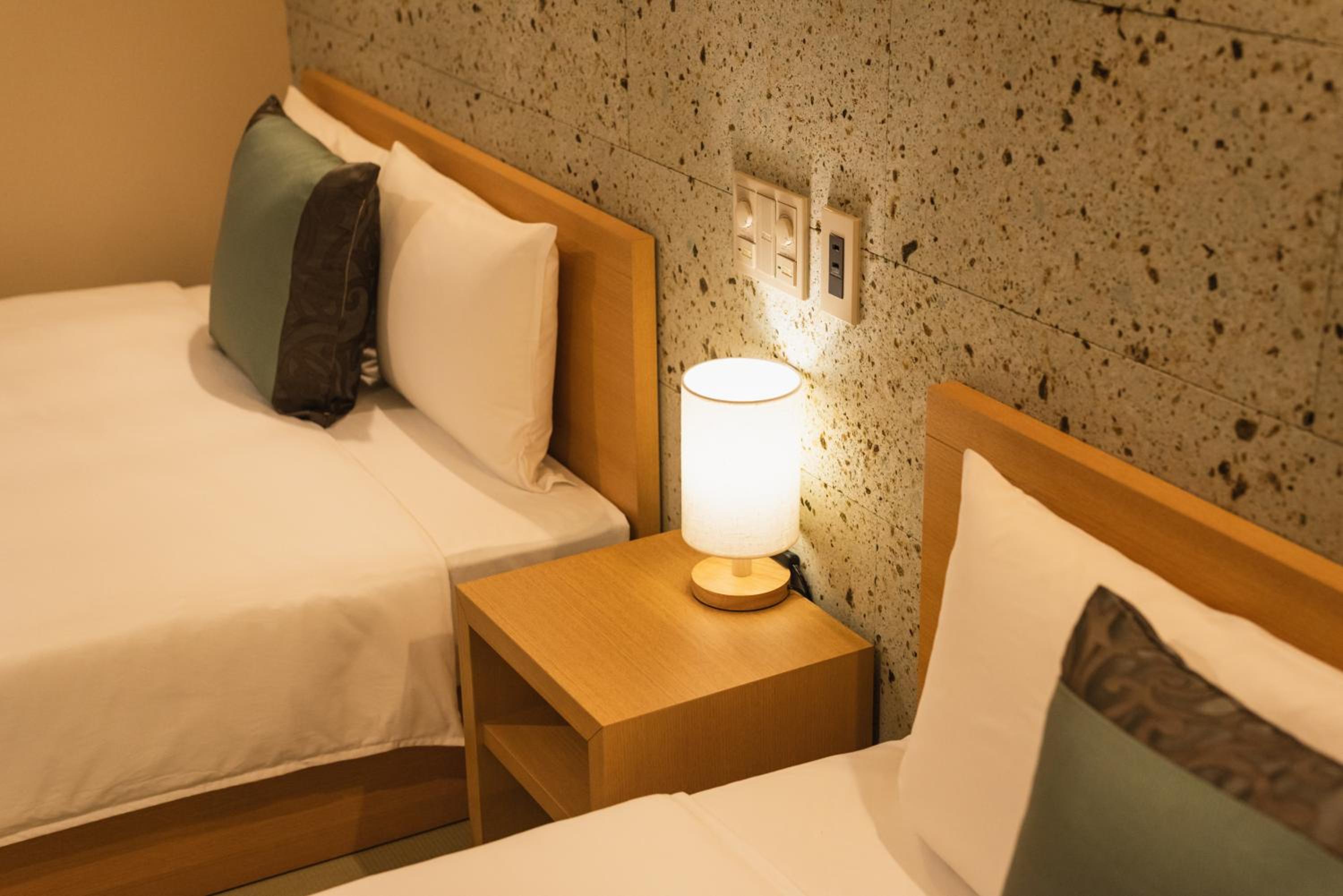 Standard Twin Room - Photo 6