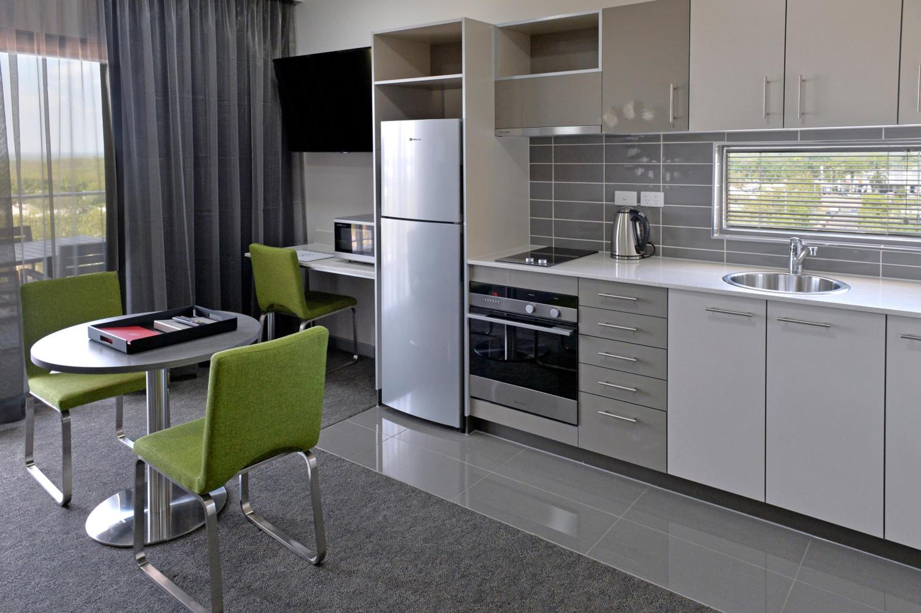 One Bedroom Serviced Apartment with Balcony thumbnail 6