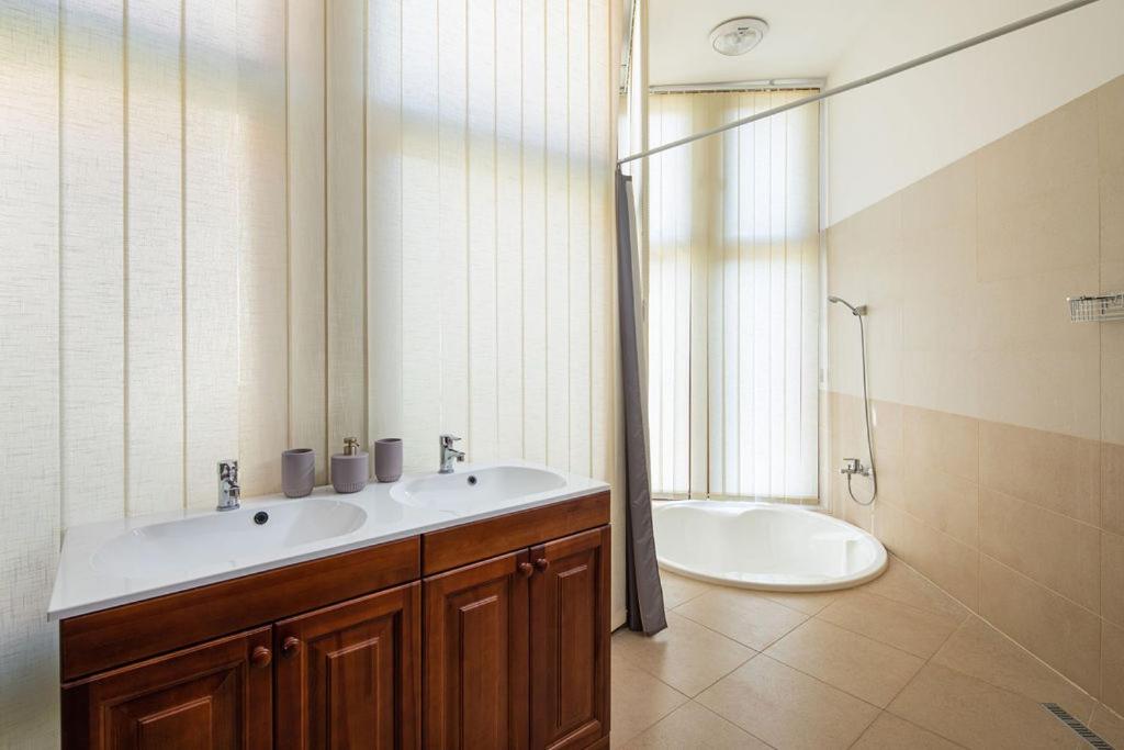 Standard Double Or Twin Room photo 2