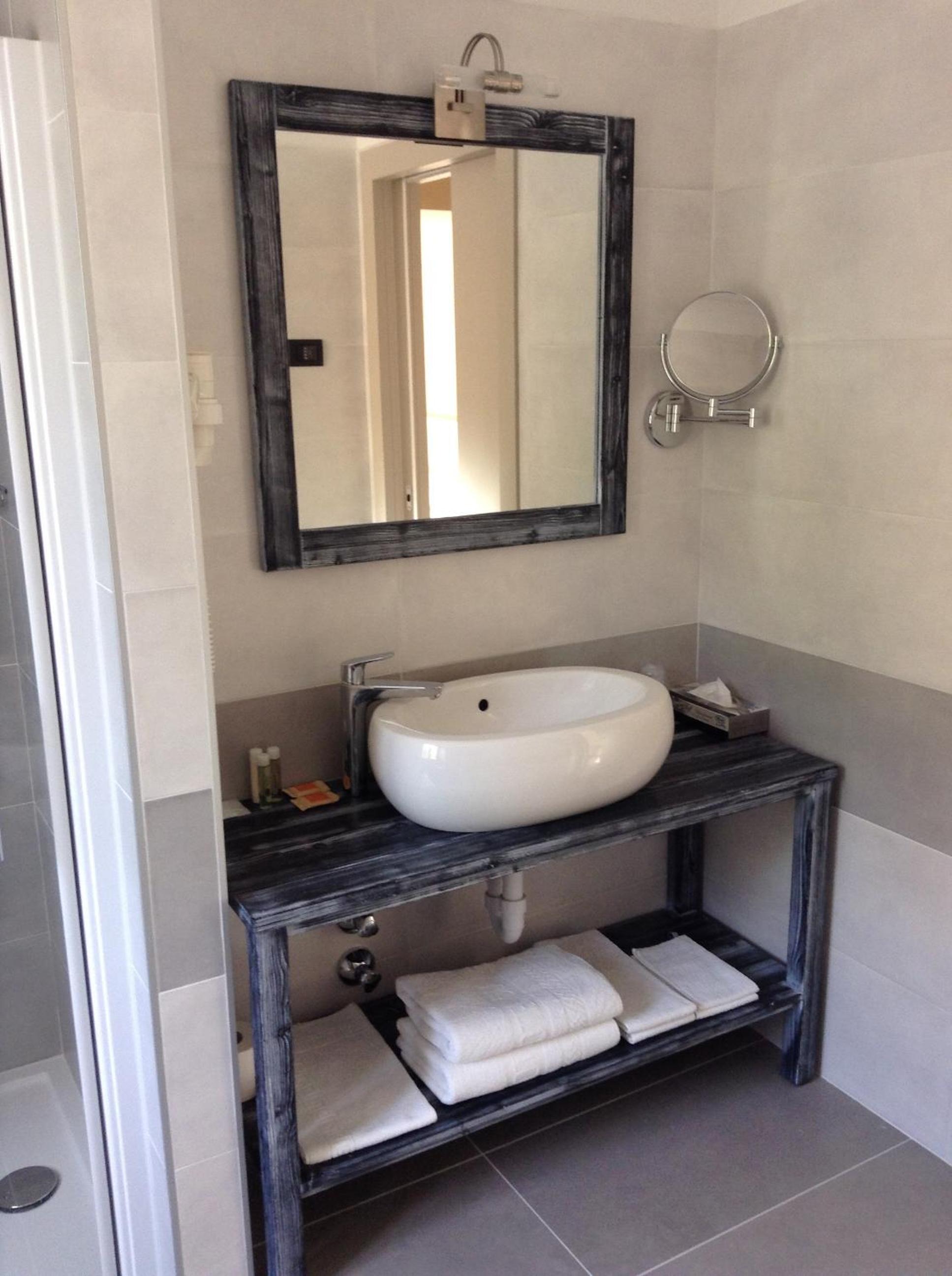 Deluxe Triple Room - Photo 2