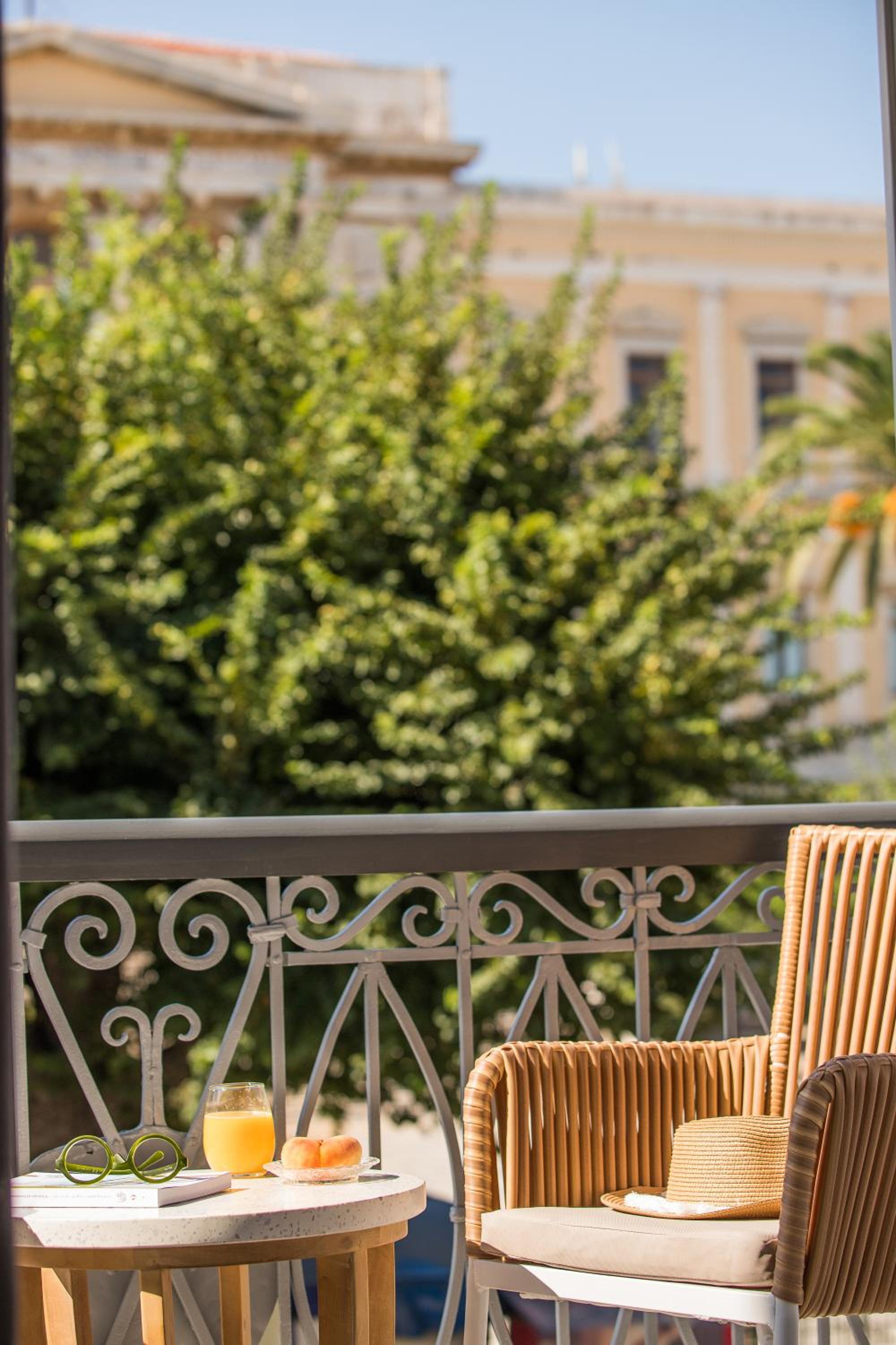 Suite with Balcony - Photo 8