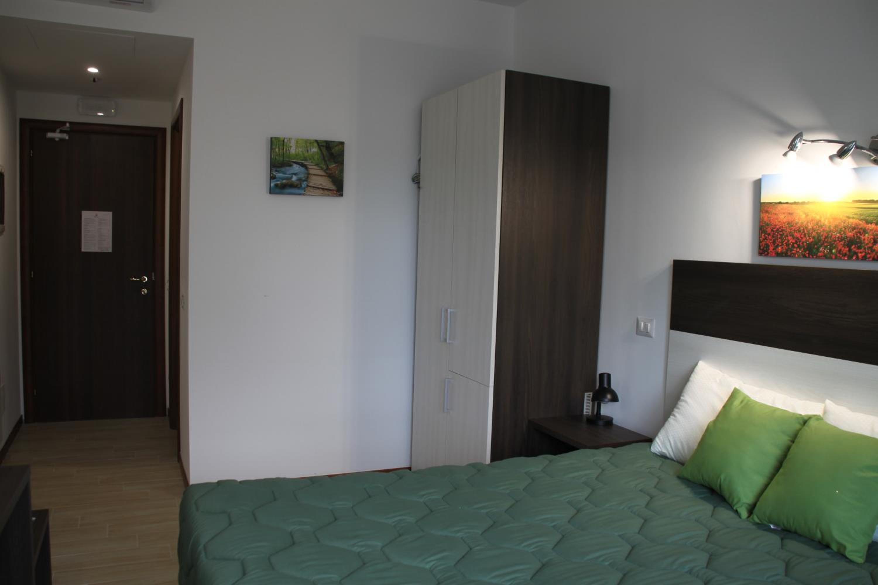 Double Room with Private Bathroom photo 1