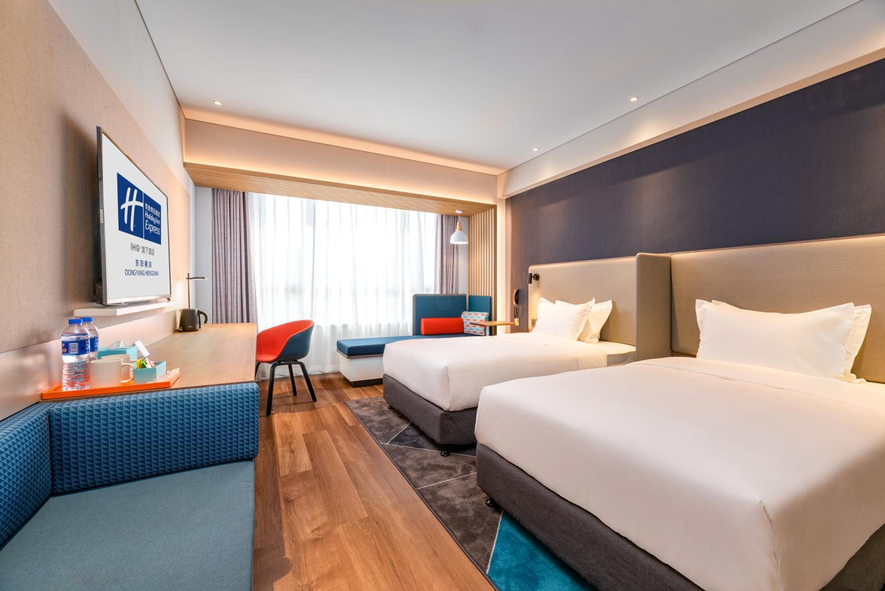 Standard Twin Room with Extra Space - Photo 4