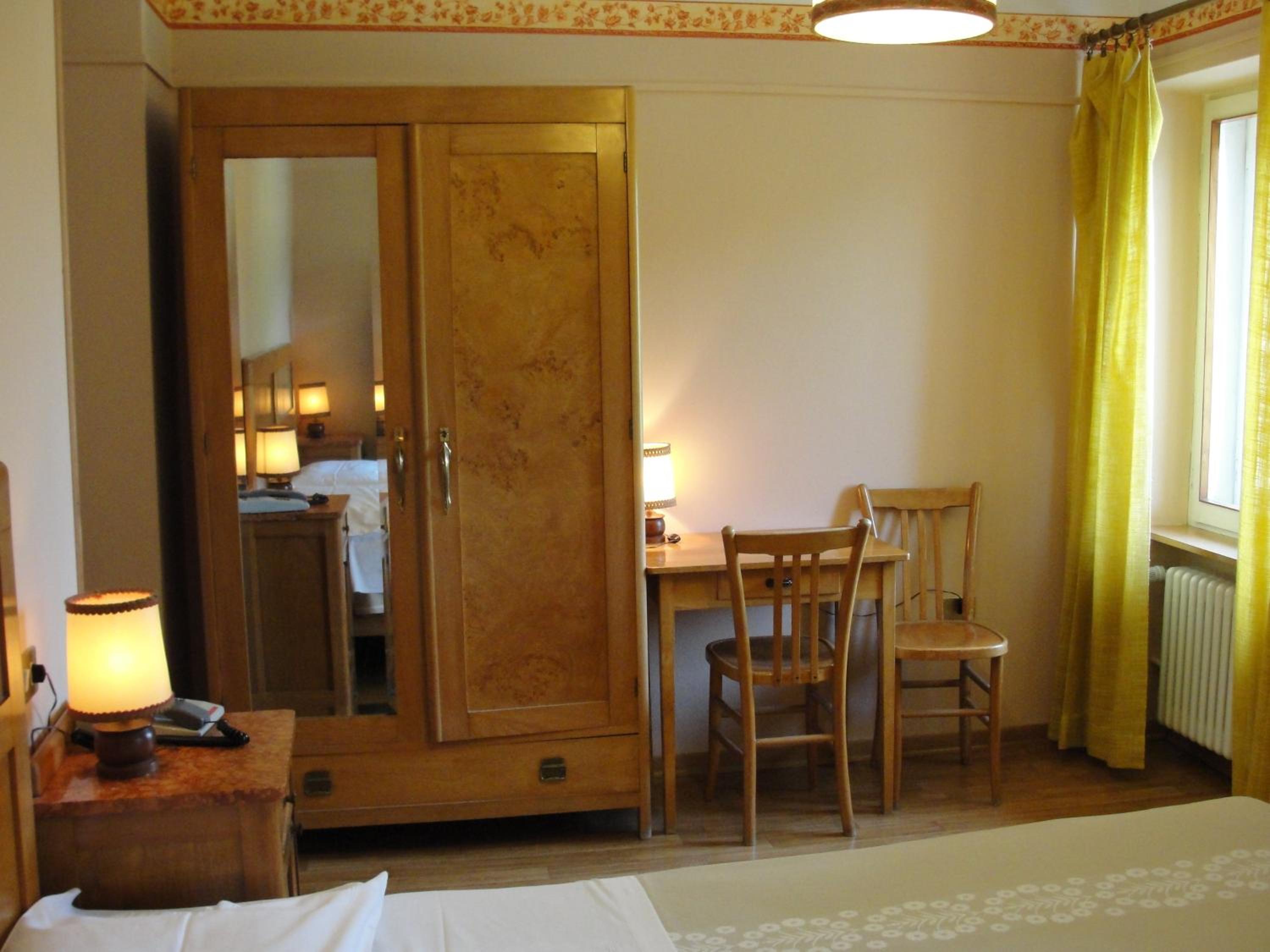 Standard Double Room - Photo 3