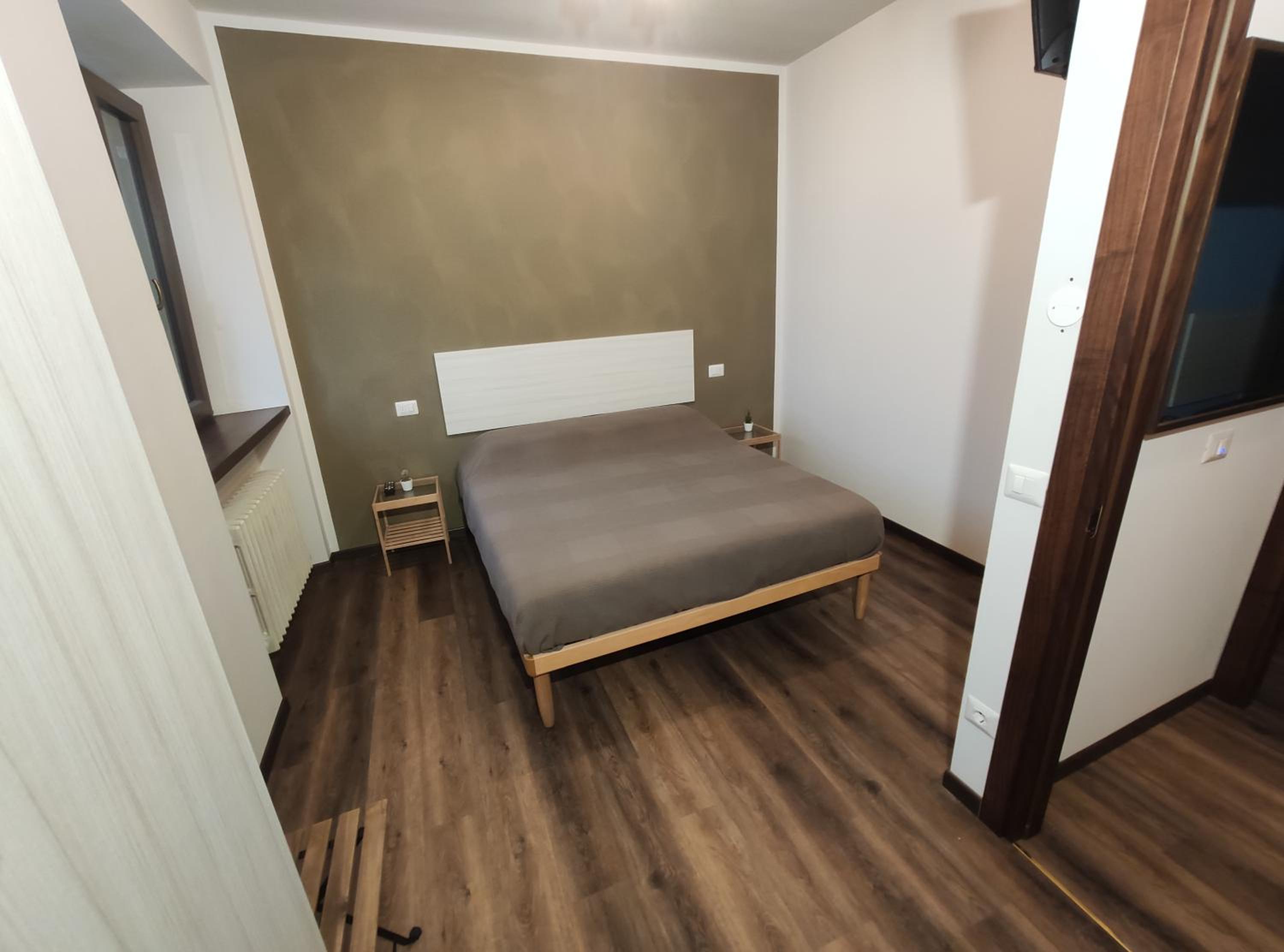 Double Room with Balcony - Photo 1