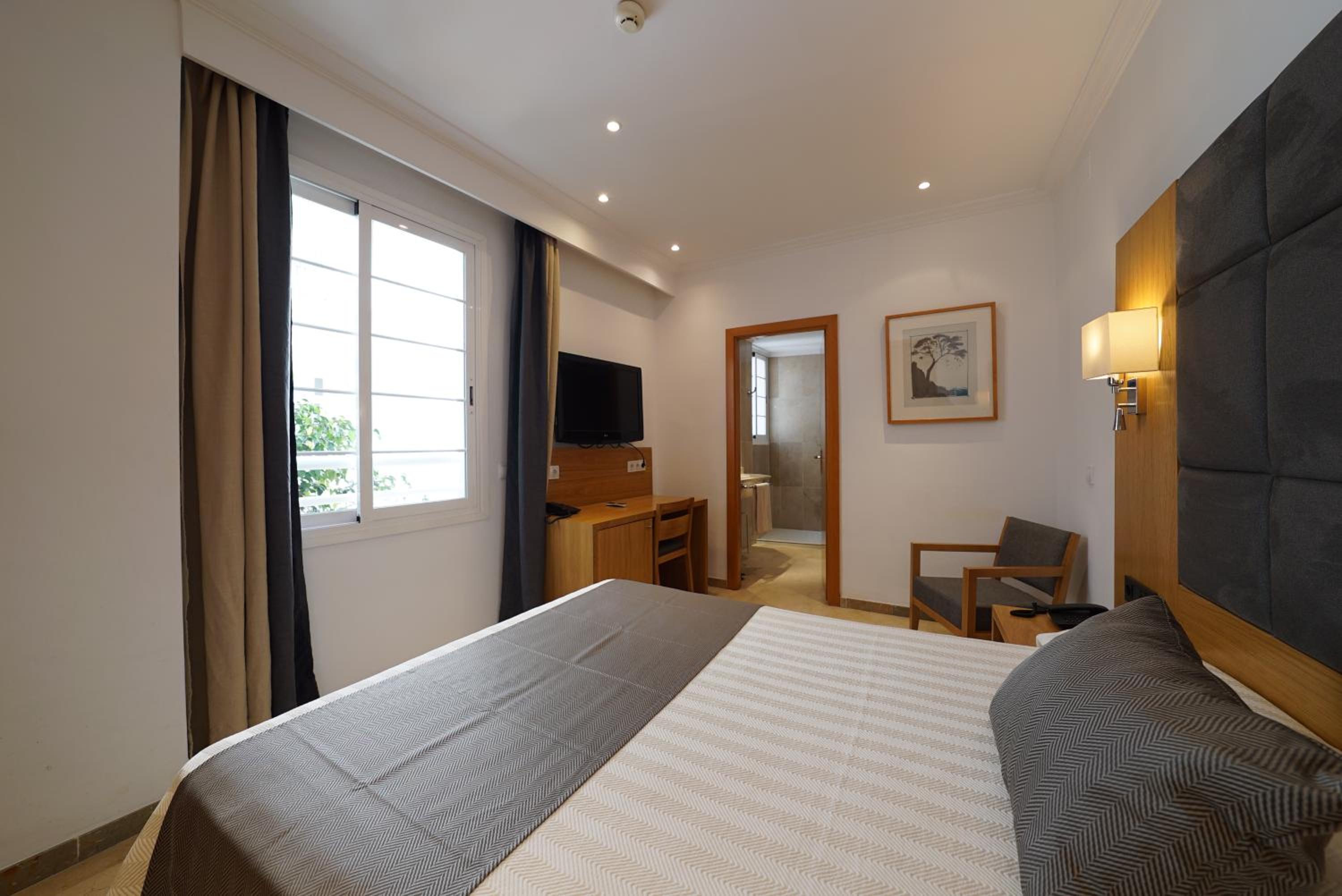 Double Room Single Use
