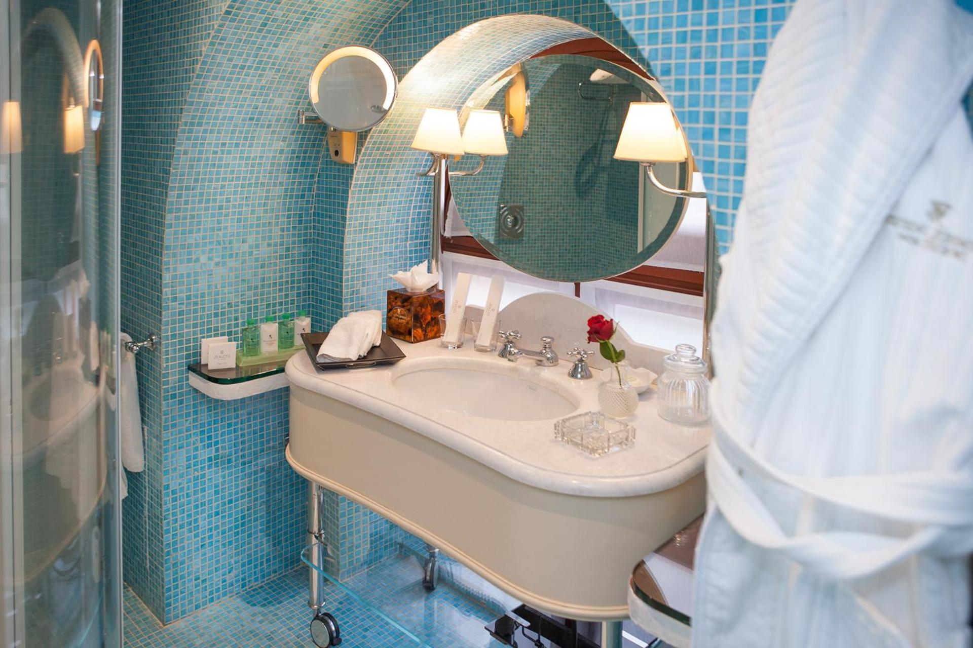 Honeymoon Suite photo 3