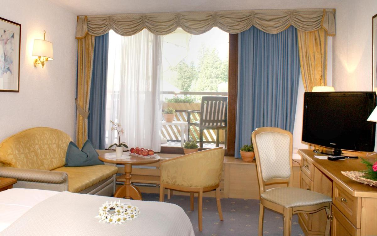 Superior Double Room with Balcony photo 2