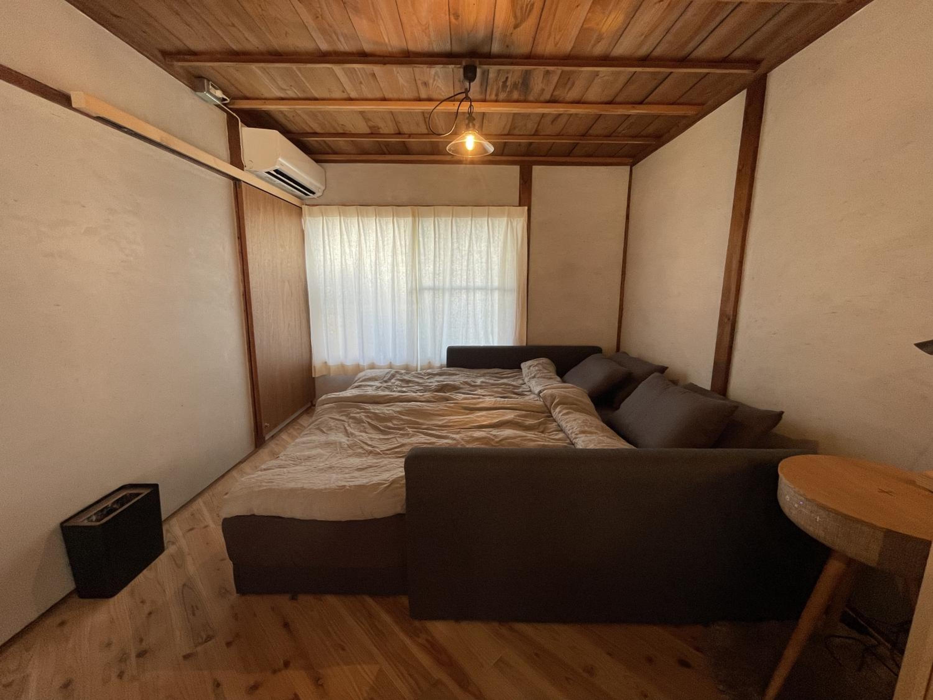 One-Bedroom House - Photo 4