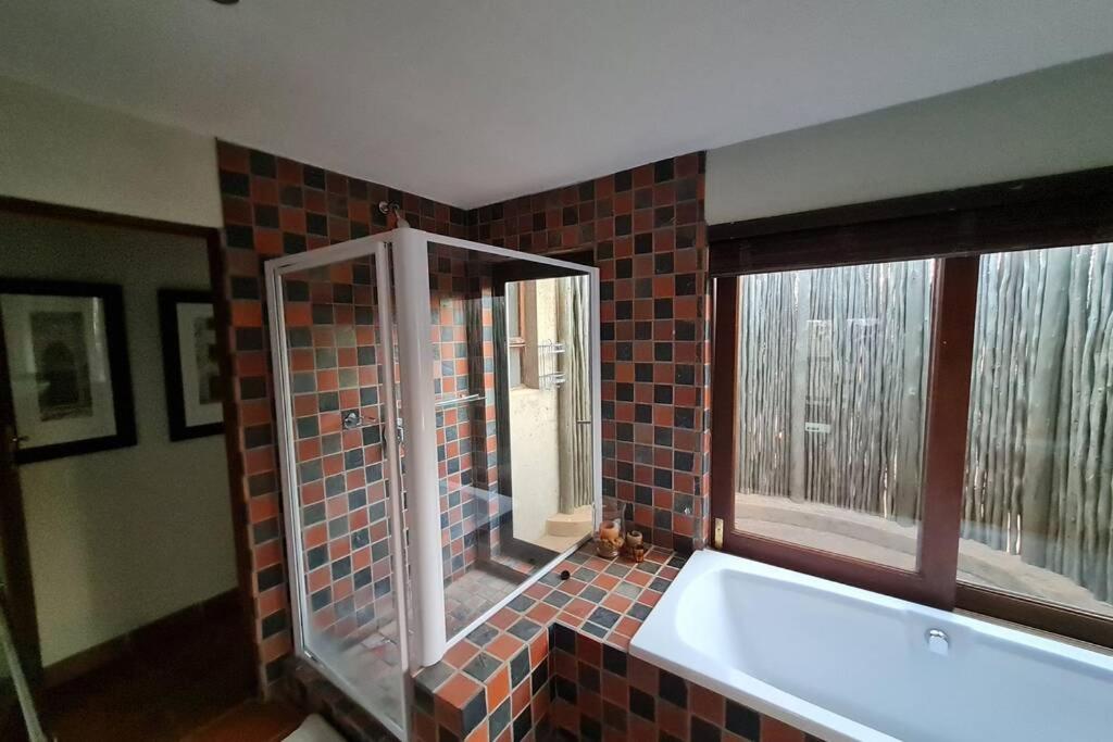 Four-Bedroom House photo 2