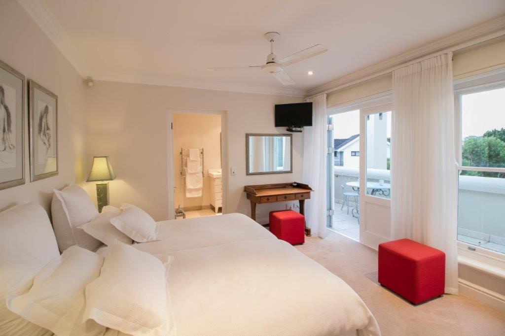 Three-Bedroom Suite photo 1