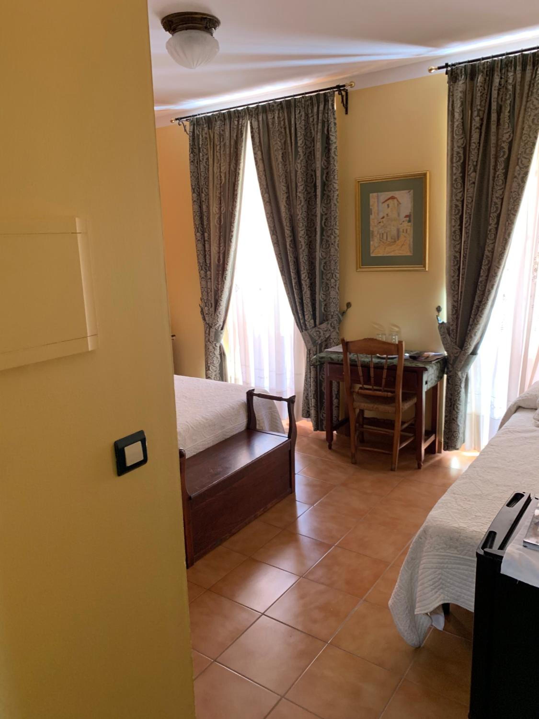 Double or Twin Room photo 2