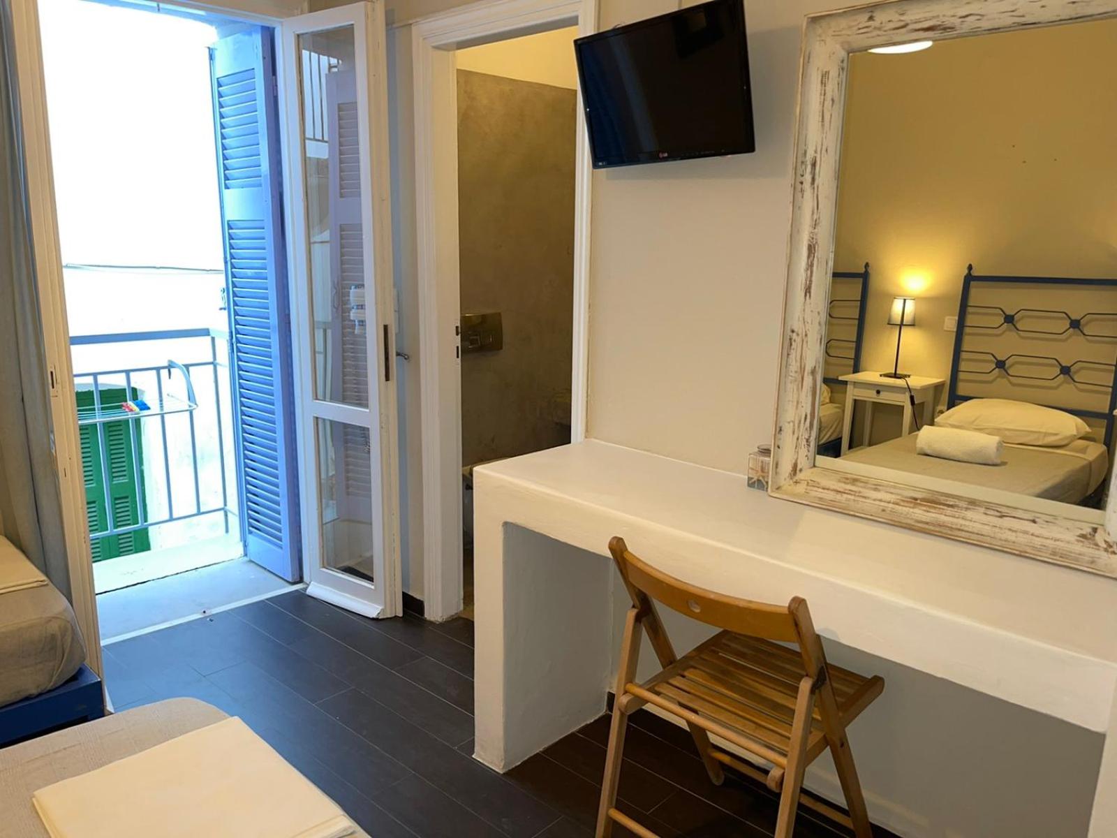 Standard Twin Room photo 3