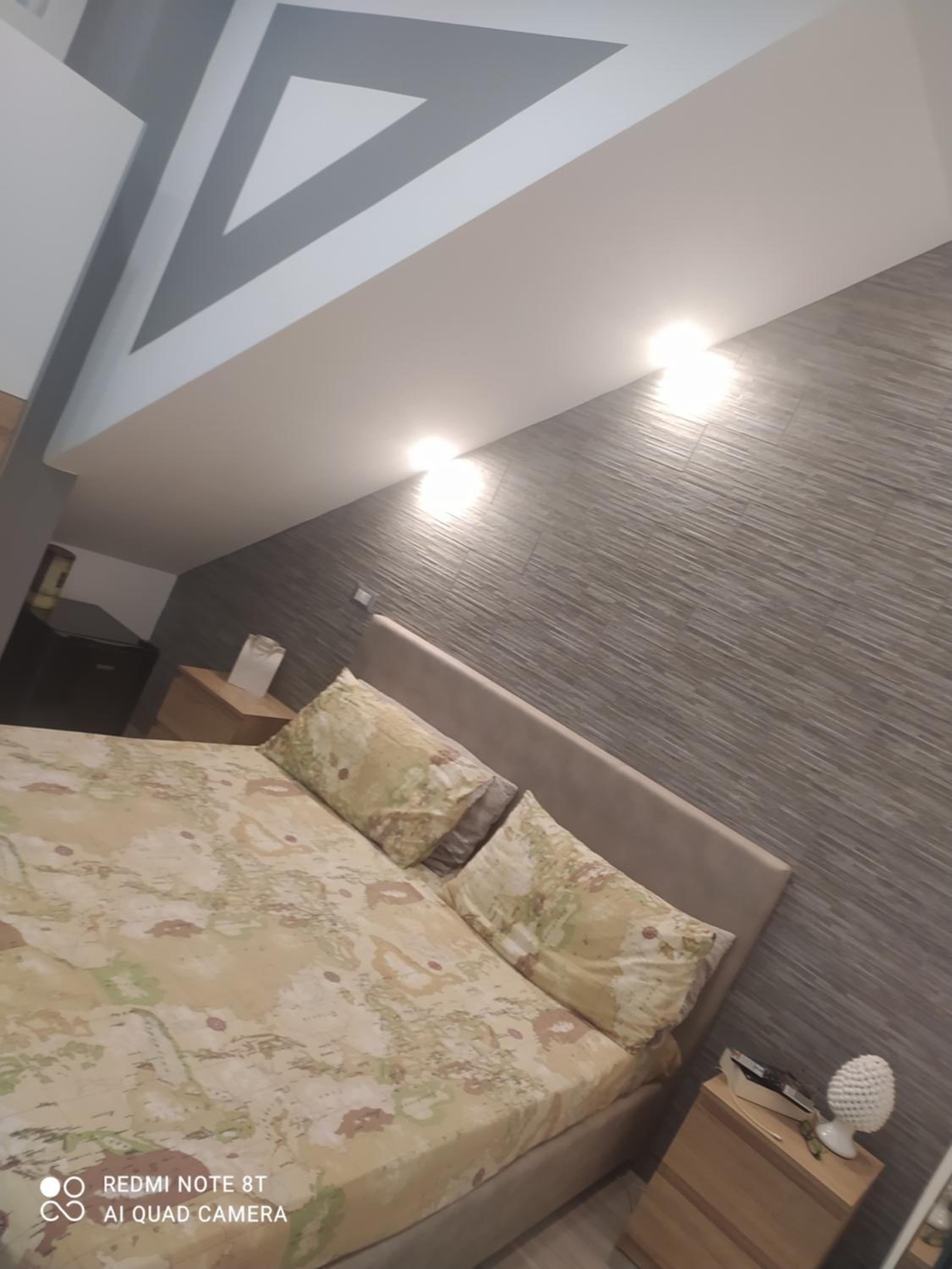 One-Bedroom House photo 1